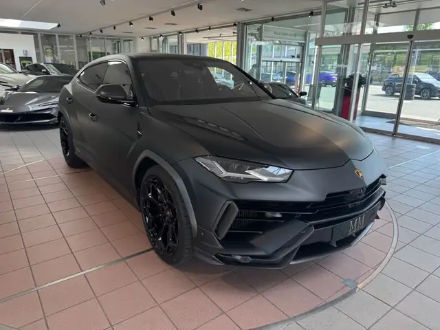 Lamborghini Urus Performante  Matt Lack/Carbon Engine Bonnet