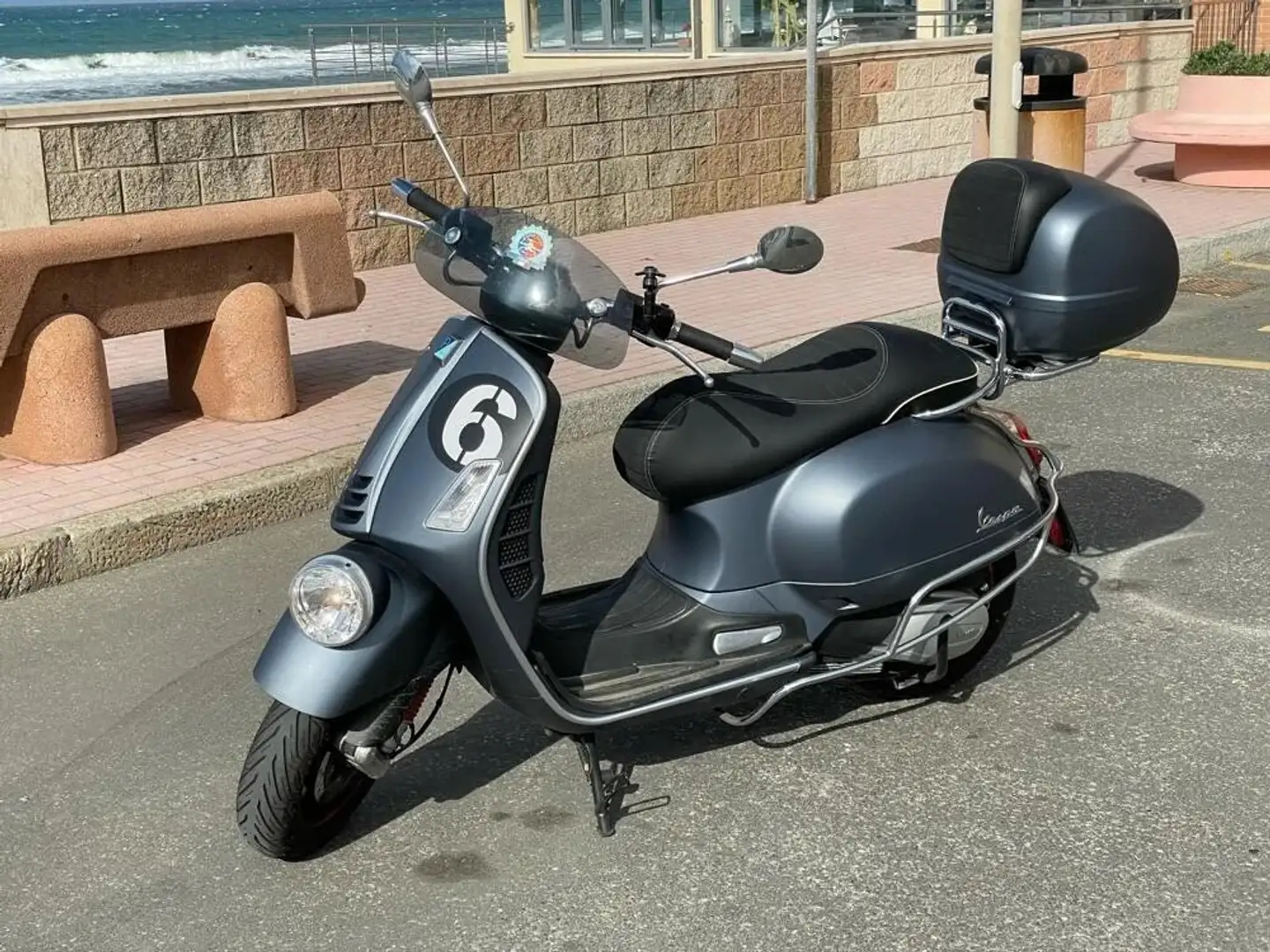 Vespa GTV 300 Gri - 1
