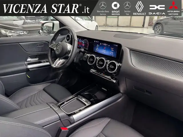 Mercedes-Benz Gla view 9