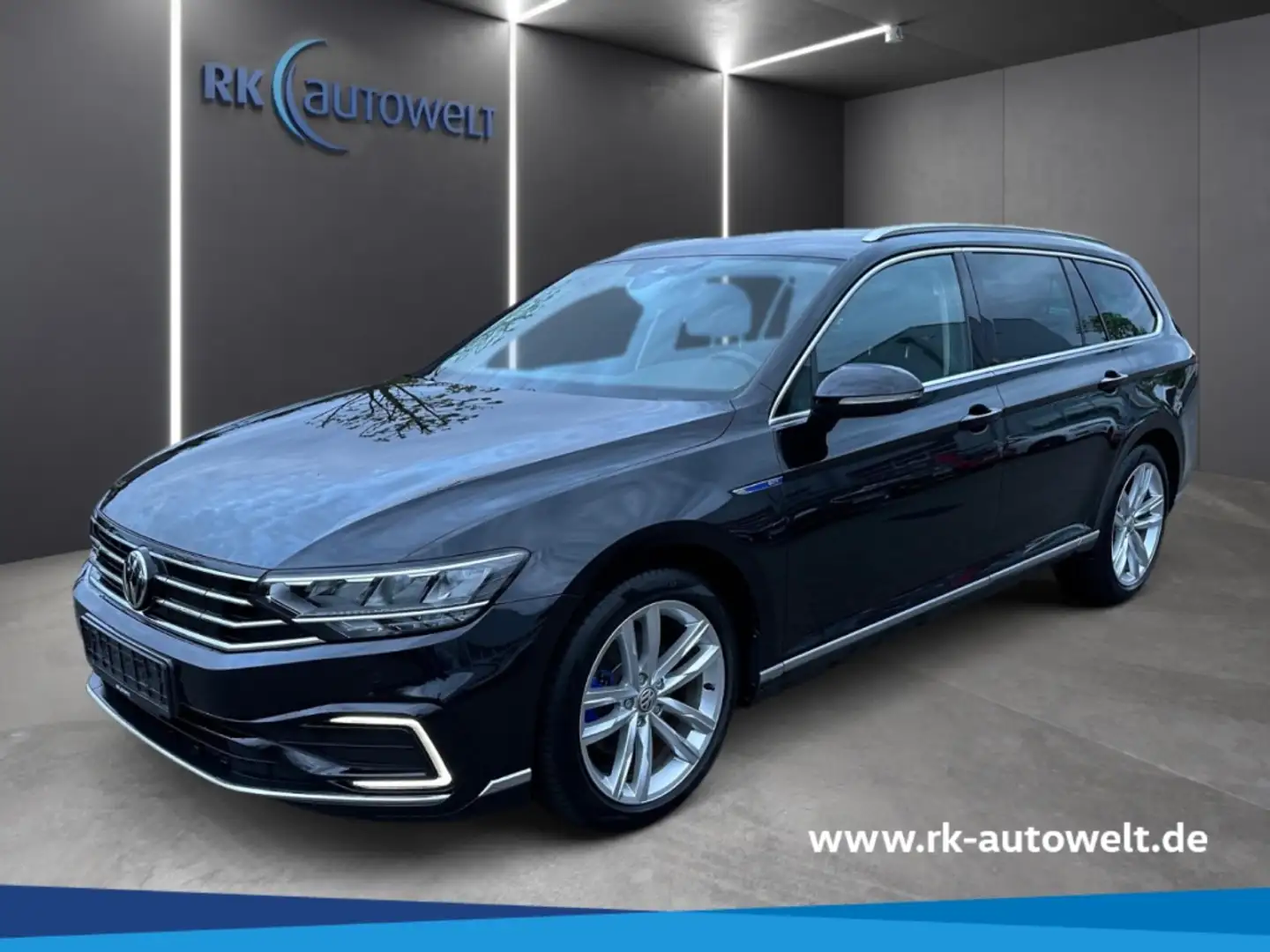 Volkswagen Passat Variant GTE 1.4 TSI Navi AHK SHZ DAB+RearView Schwarz - 1