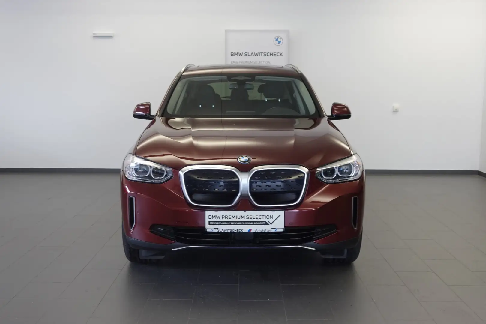 BMW iX3 G08 Inspiring Rot - 2