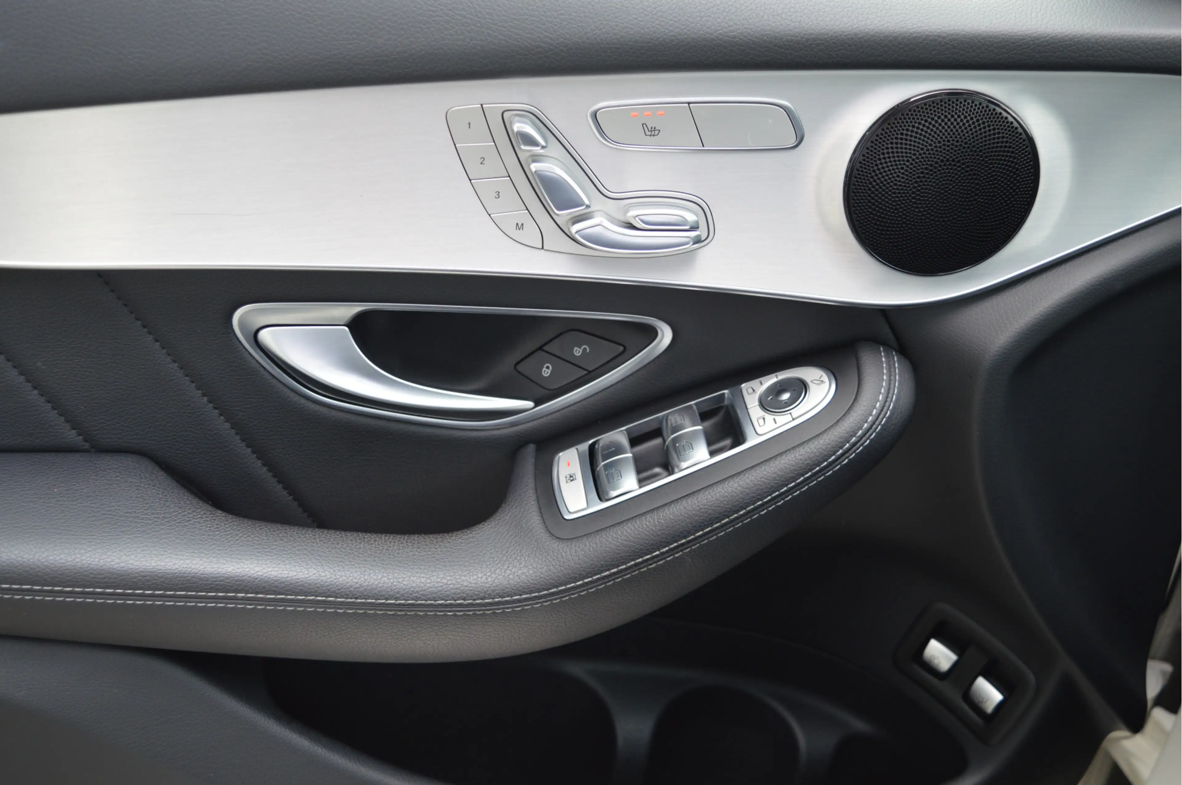 Mercedes-Benz GLC 250 4MATIC Prestige | PANO | LUCHTVERING | TREKHAAK | — photo 13
