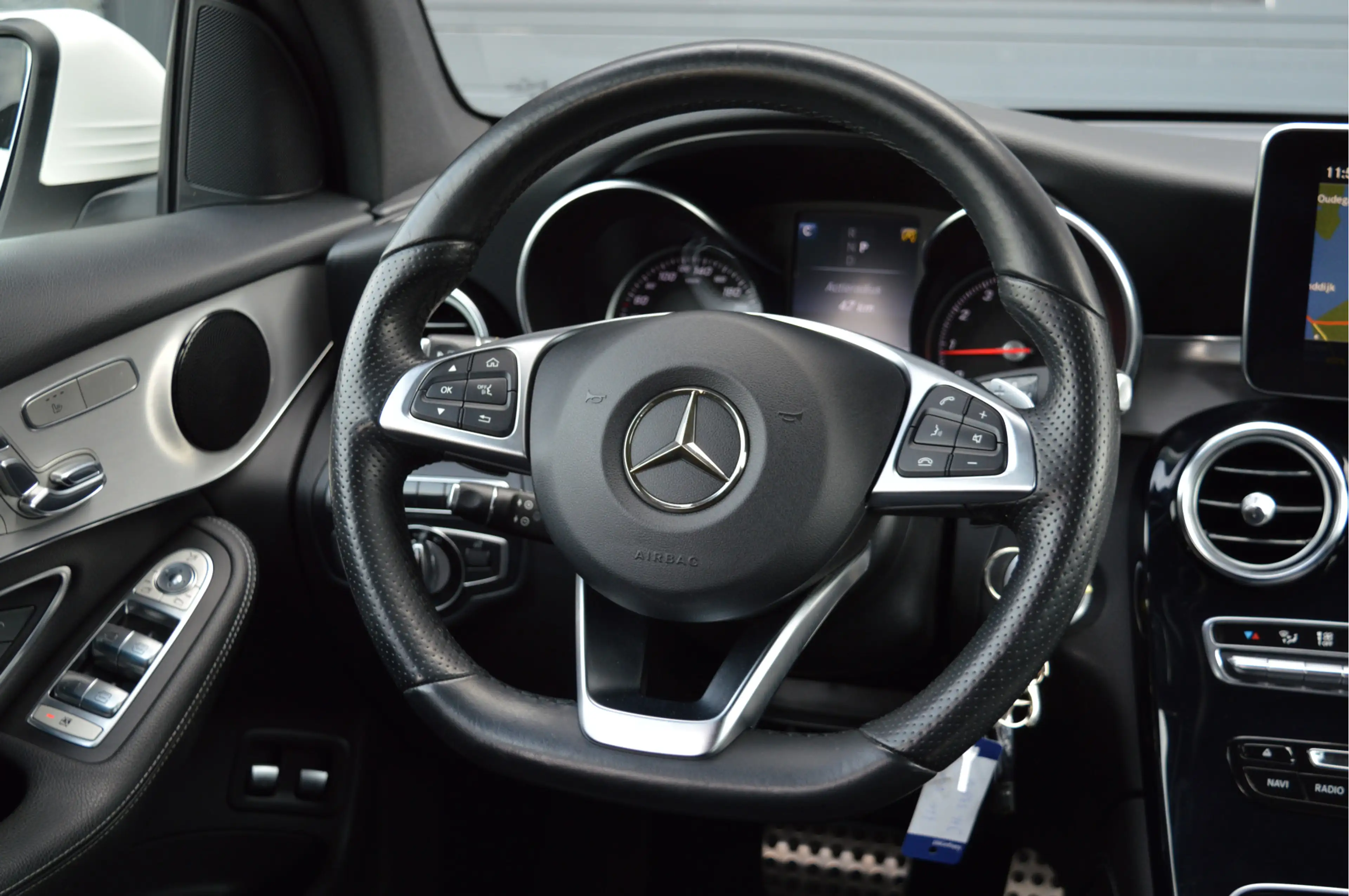 Mercedes-Benz GLC 250 4MATIC Prestige | PANO | LUCHTVERING | TREKHAAK | — photo 25