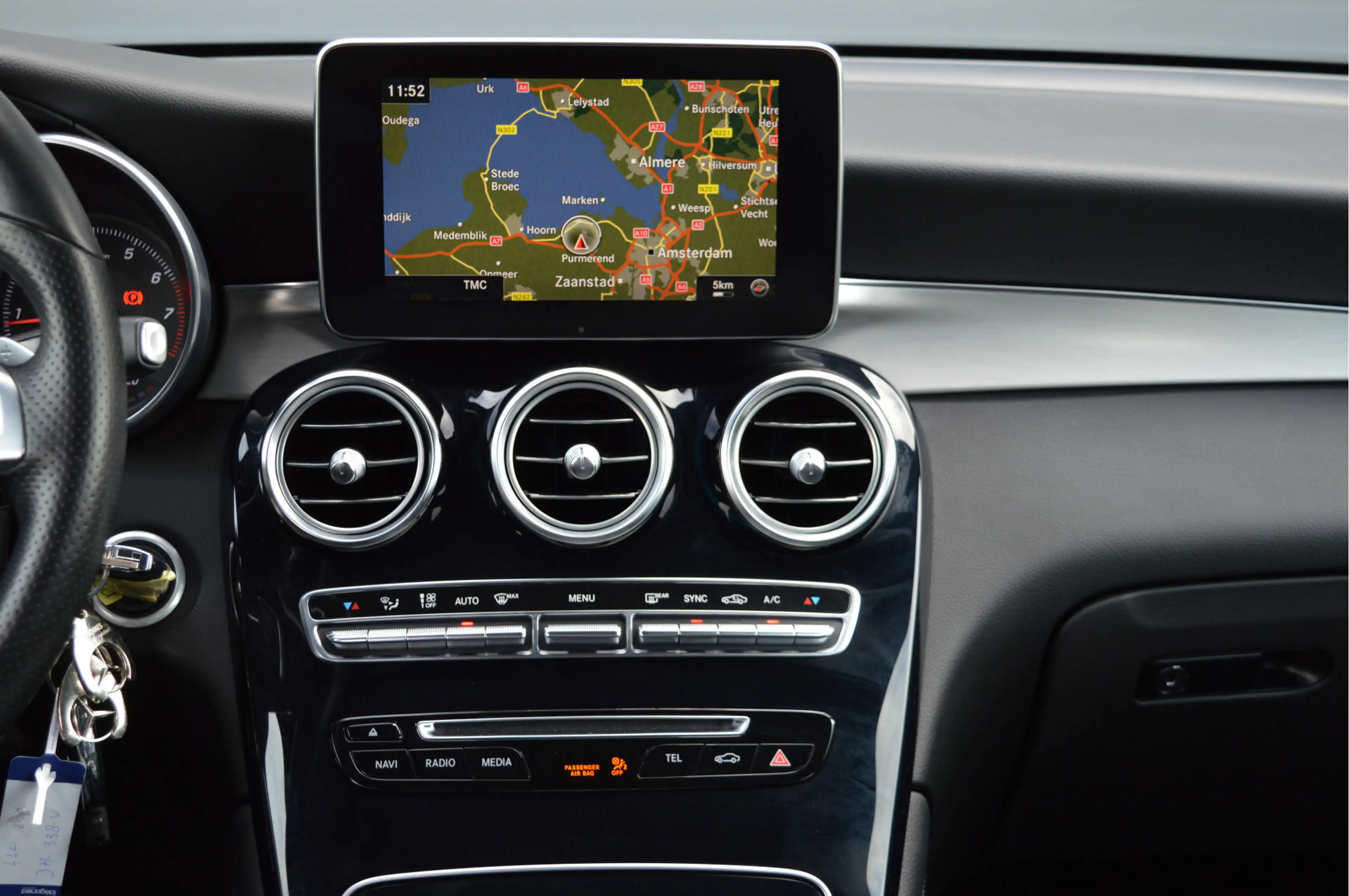 Mercedes-Benz GLC 250 4MATIC Prestige | PANO | LUCHTVERING | TREKHAAK | — photo 26