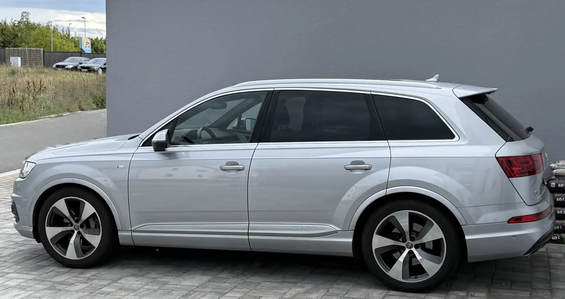 Audi Q7 3.0 TDI 3xS-LINE-7S-Allradlenkung-Bose-Luftf-AHK Silber - 1