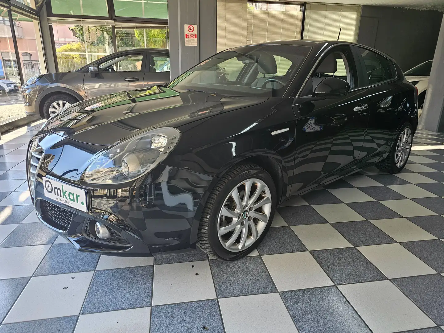 Alfa Romeo Giulietta Giulietta 1.4 t. Distinctive 120cv E6 Nero - 2