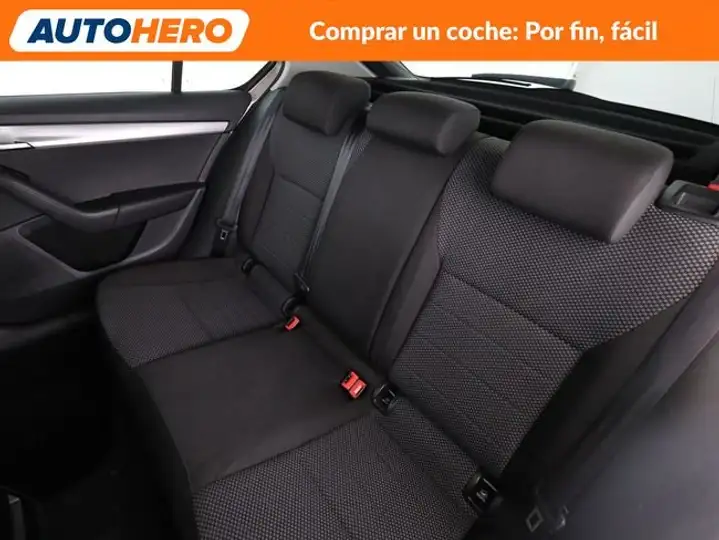 Škoda Octavia 1.6 TDI CR Ambition 2016, foto 15