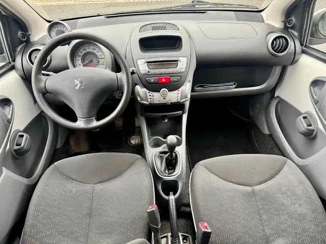 Peugeot 107 view 15