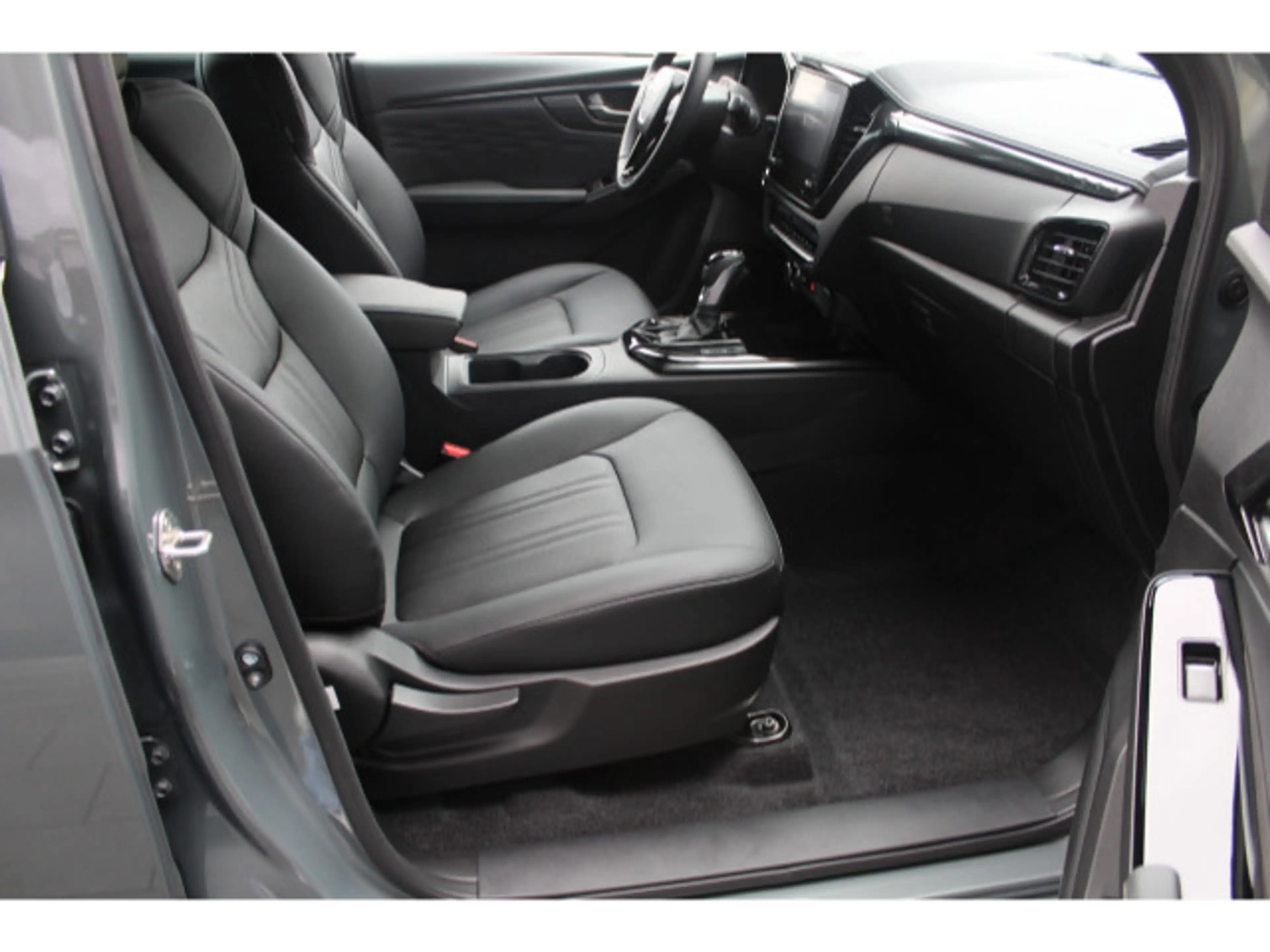 Isuzu D-Max 4x4 Double Cab 2.2 D V-CROSS Automatik — photo 13