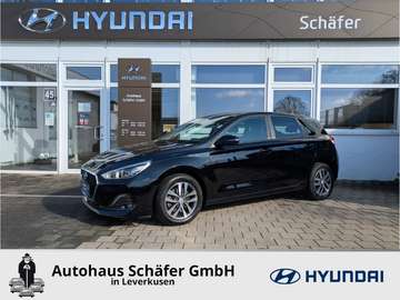 YES! Navi Apple CarPlay Mehrzonenklima DAB SHZ Len
