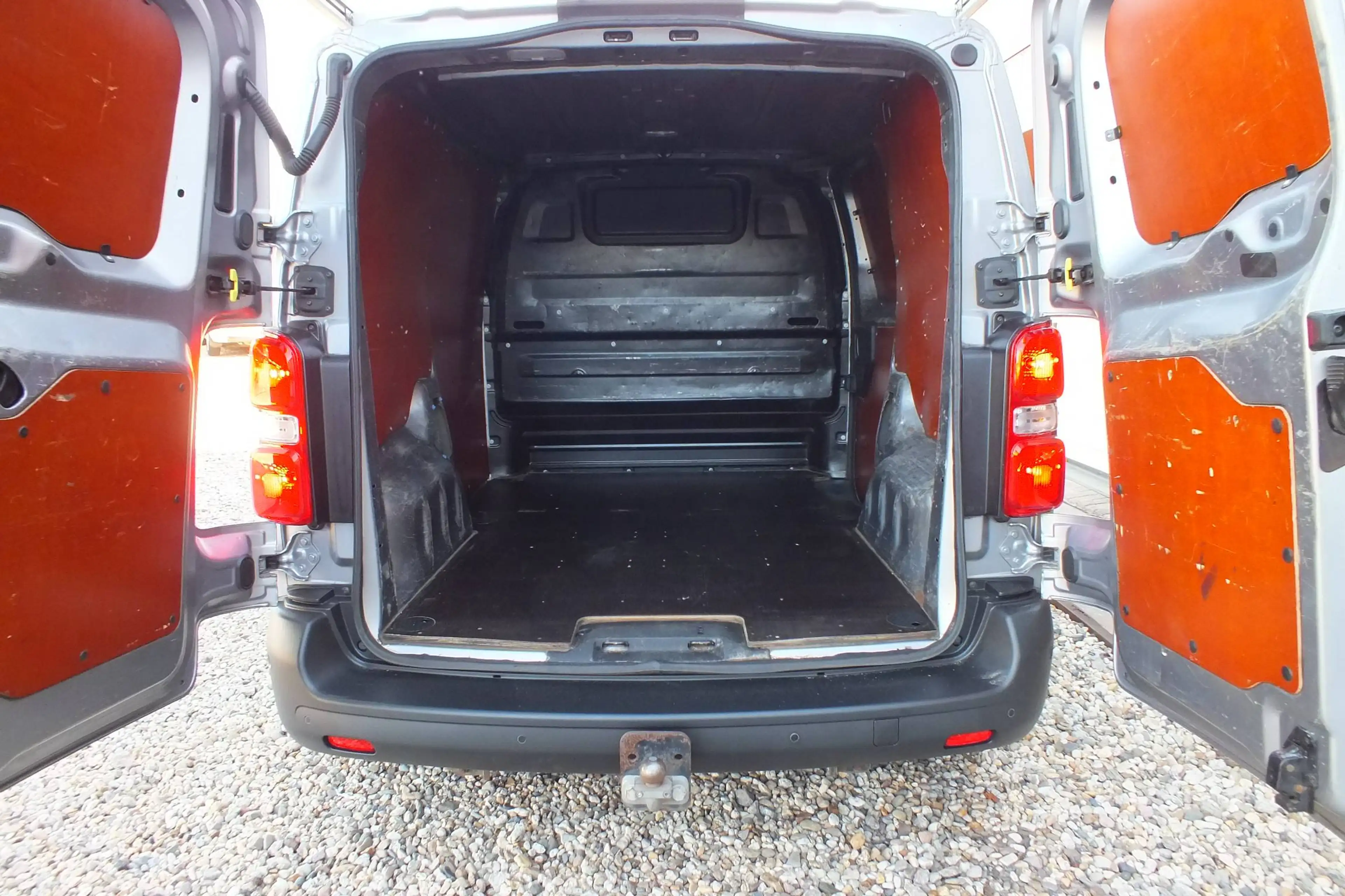 Opel Vivaro 2.0 CDTI L1H1 Edit. Aut. 180PK — photo 7