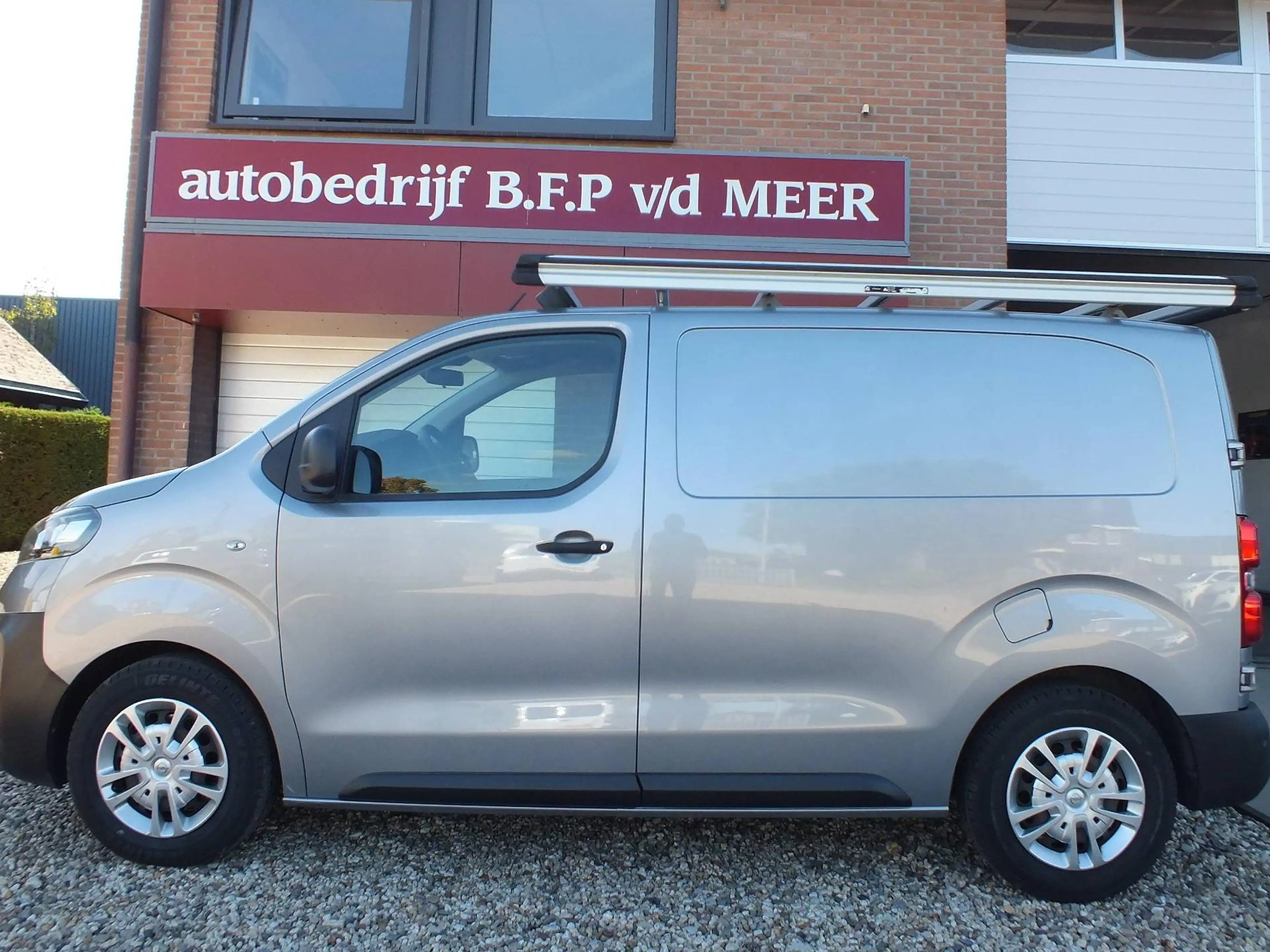 Opel Vivaro 2.0 CDTI L1H1 Edit. Aut. 180PK — photo 4