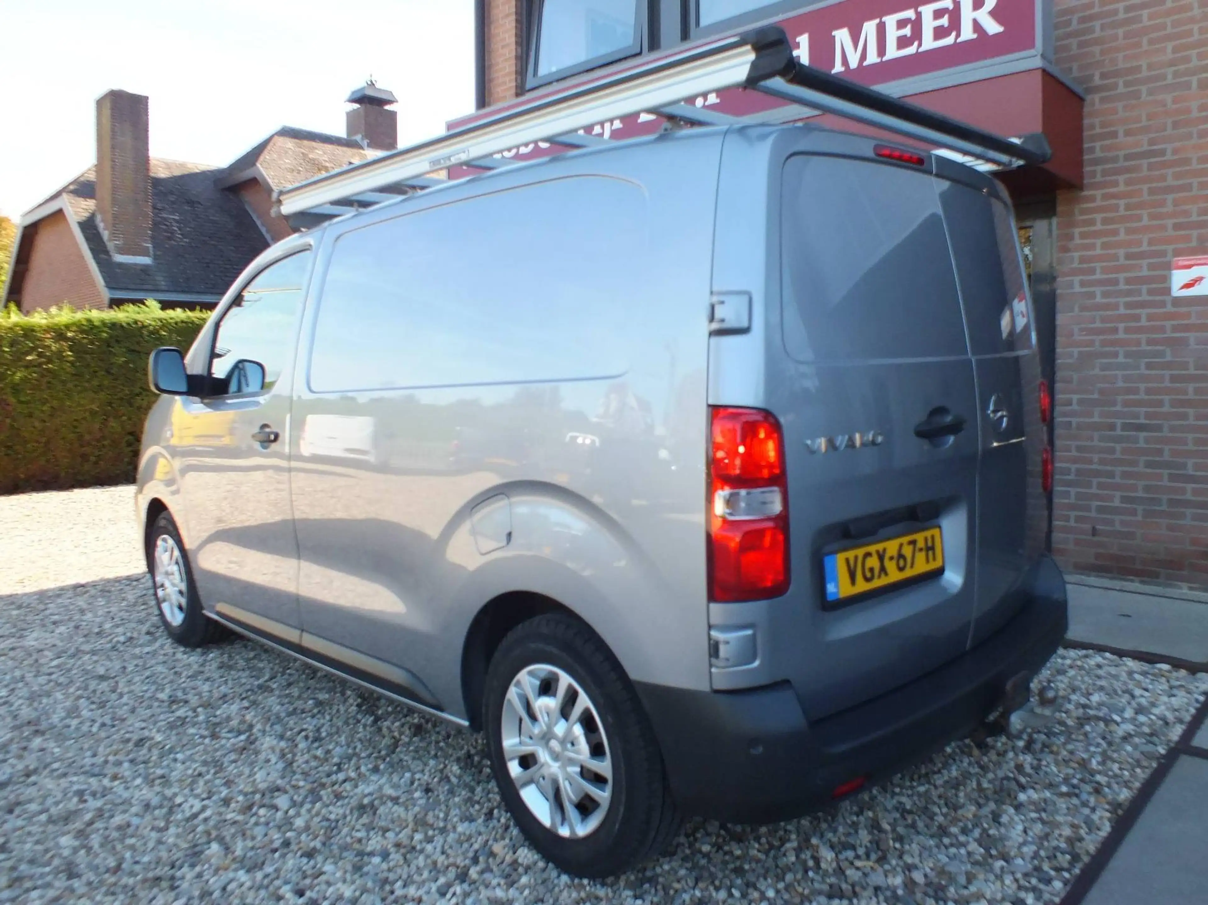 Opel Vivaro 2.0 CDTI L1H1 Edit. Aut. 180PK — photo 5