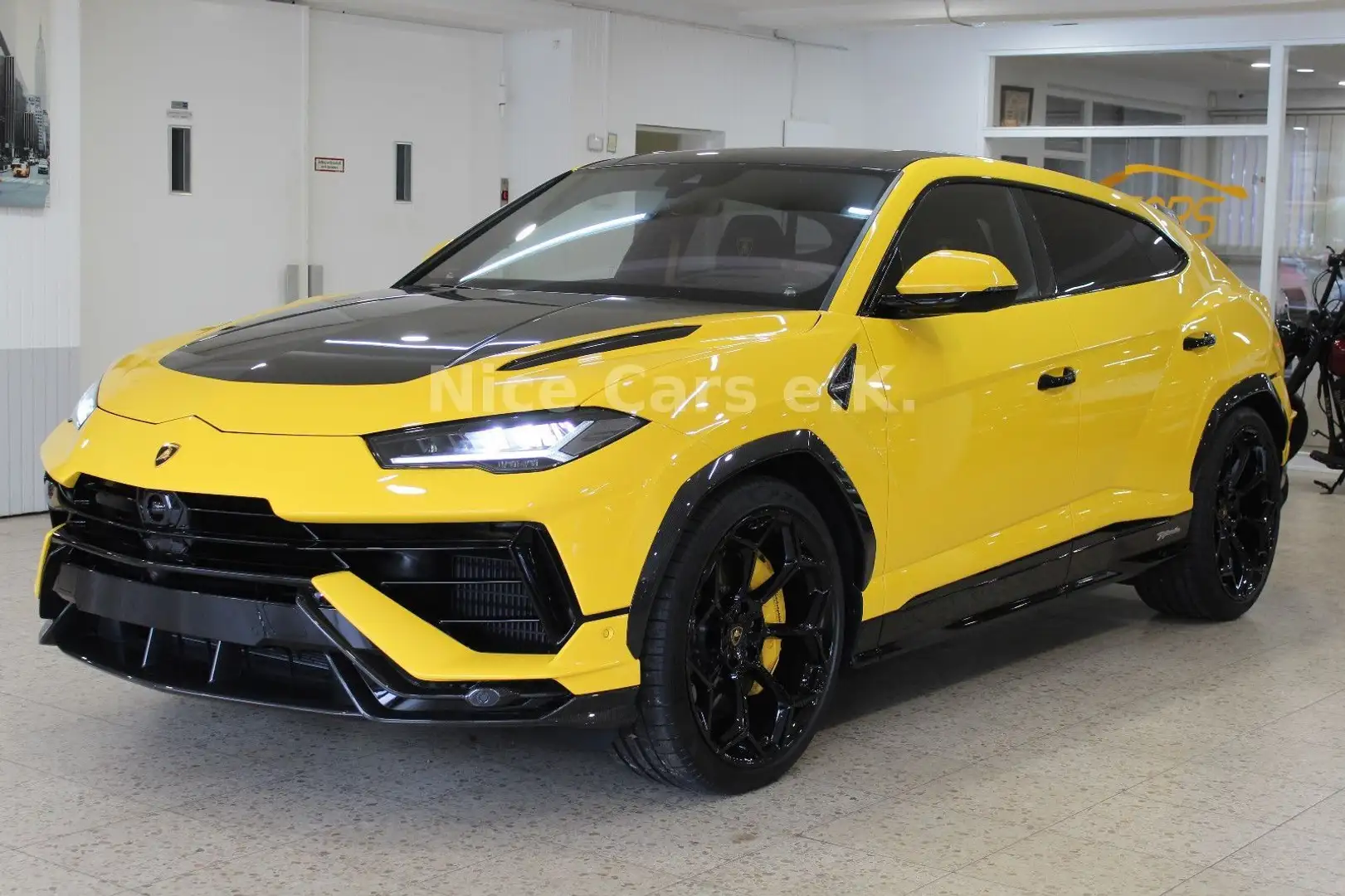 Lamborghini Urus PERFORMANTE"VOLL CARBON AUSSEN+INNEN"B&O" Gelb - 2