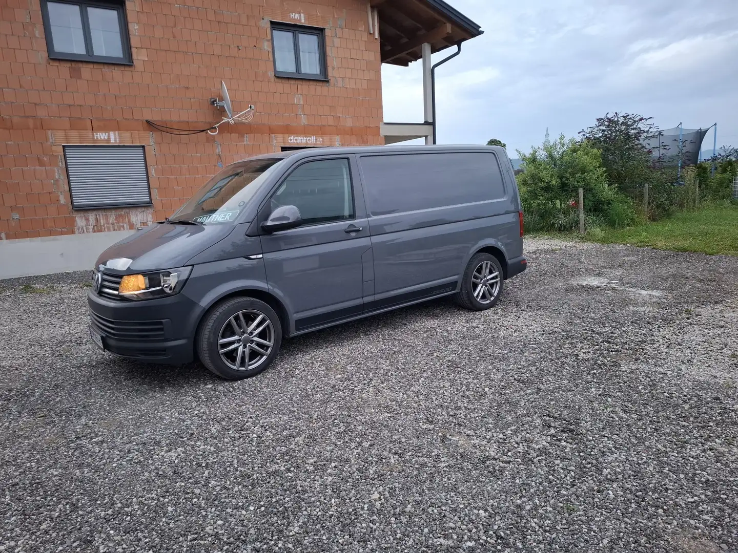 Volkswagen T6 Transporter Grau - 1