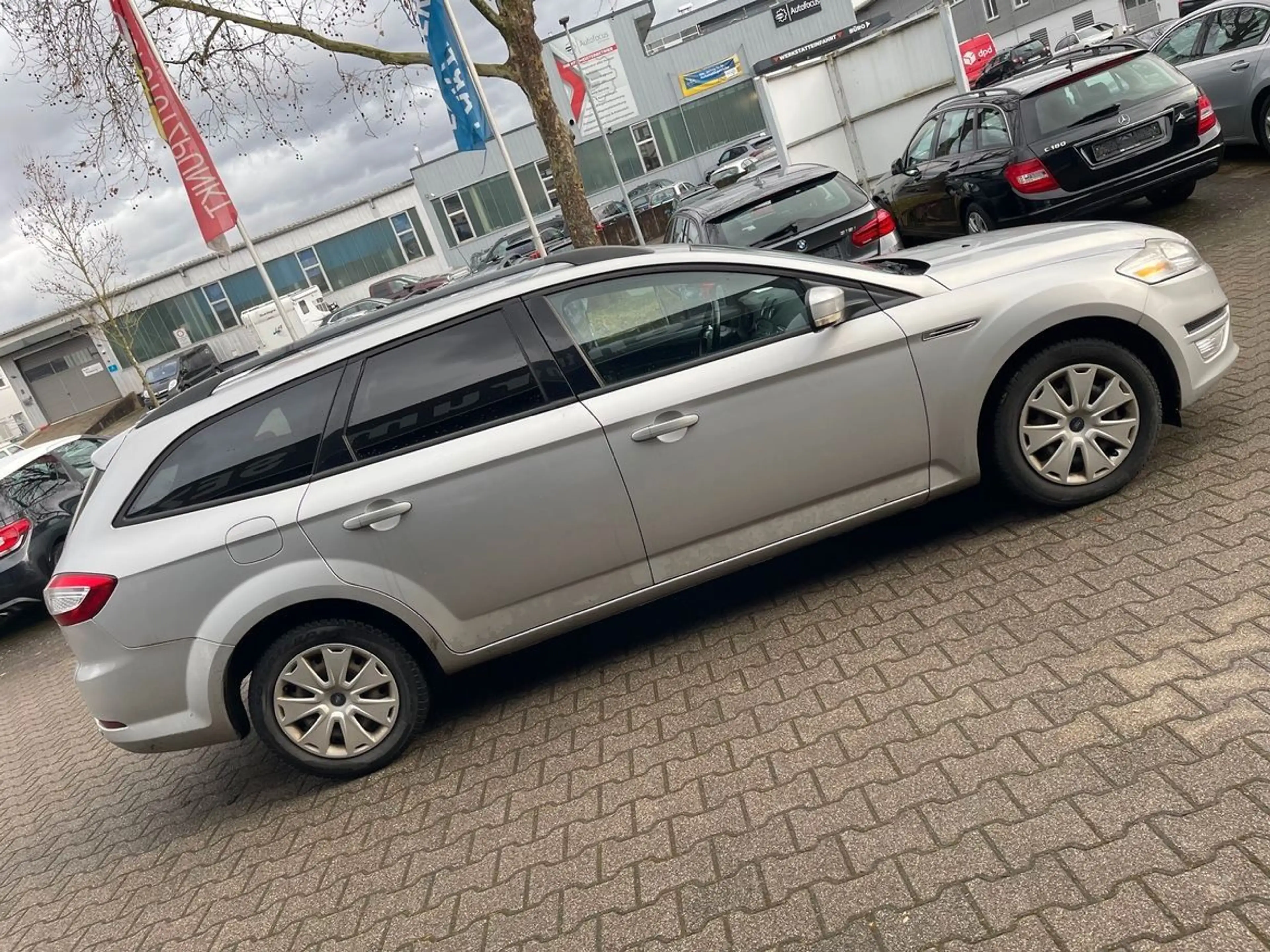 Ford Mondeo 1,6 Titanium*Kombi *KLIMAAUTOM*EURO5*PDC — photo 9