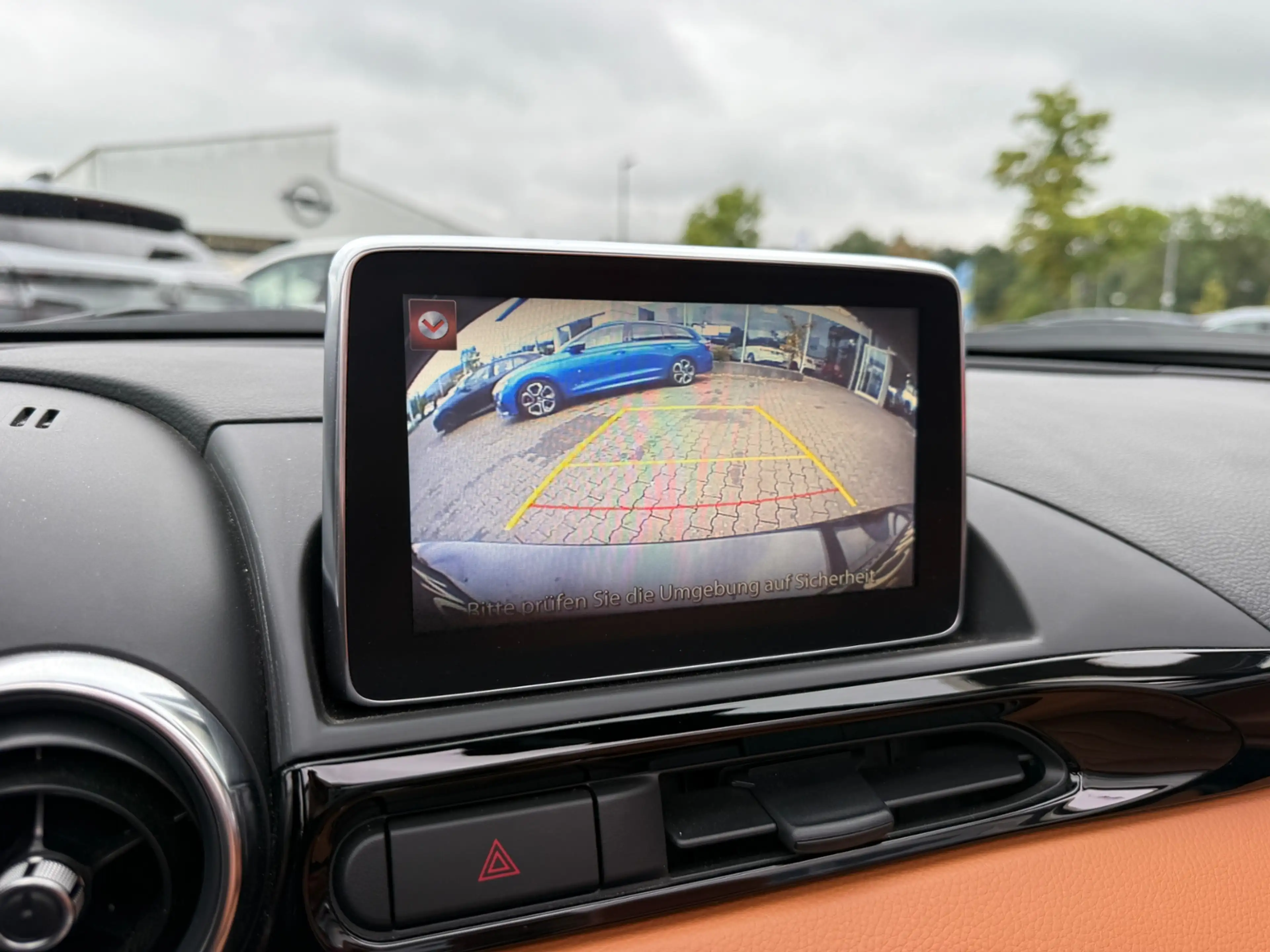 Fiat 124 Spider Lusso LED NAVI ALU — photo 15
