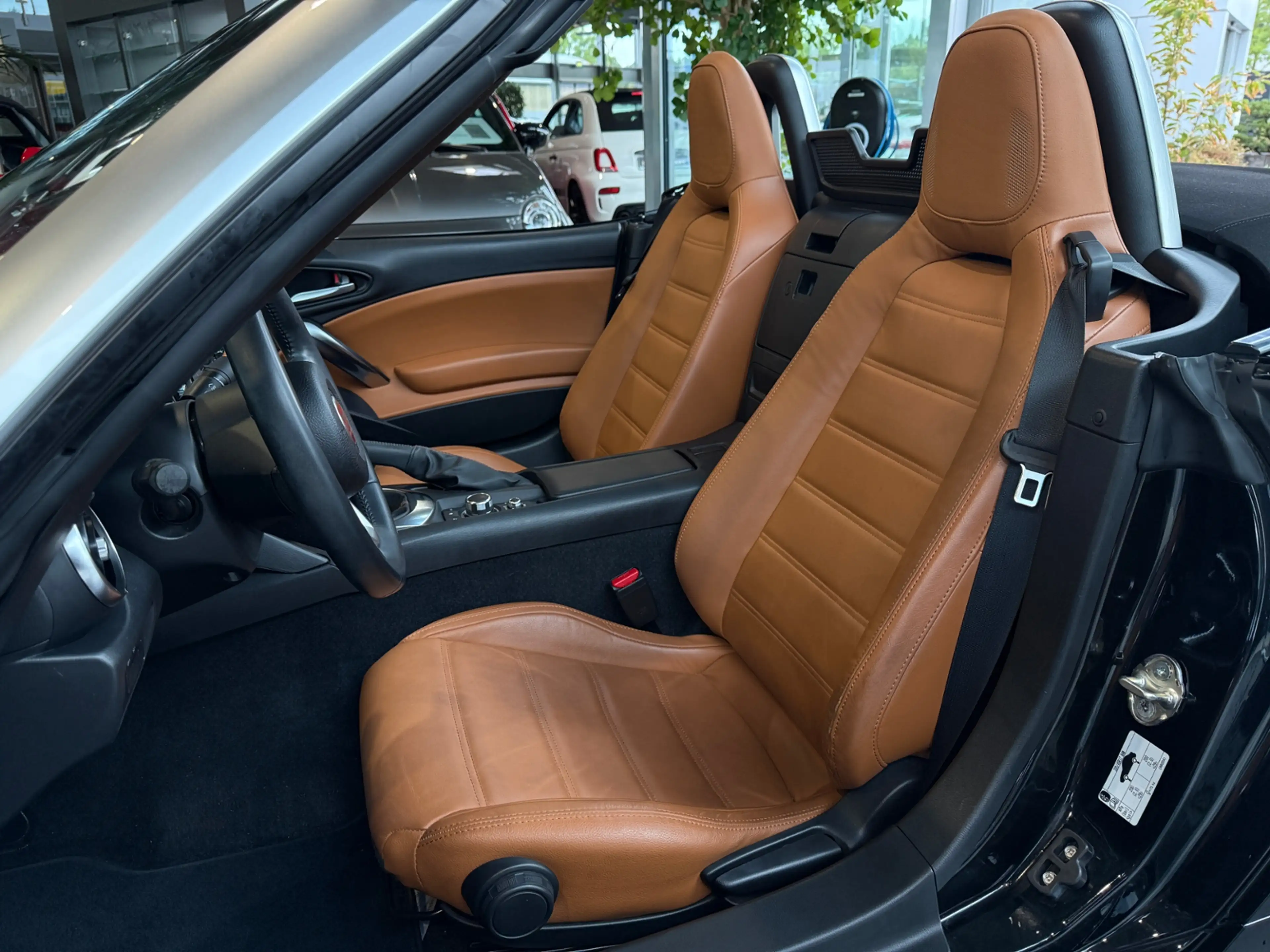 Fiat 124 Spider Lusso LED NAVI ALU — photo 9