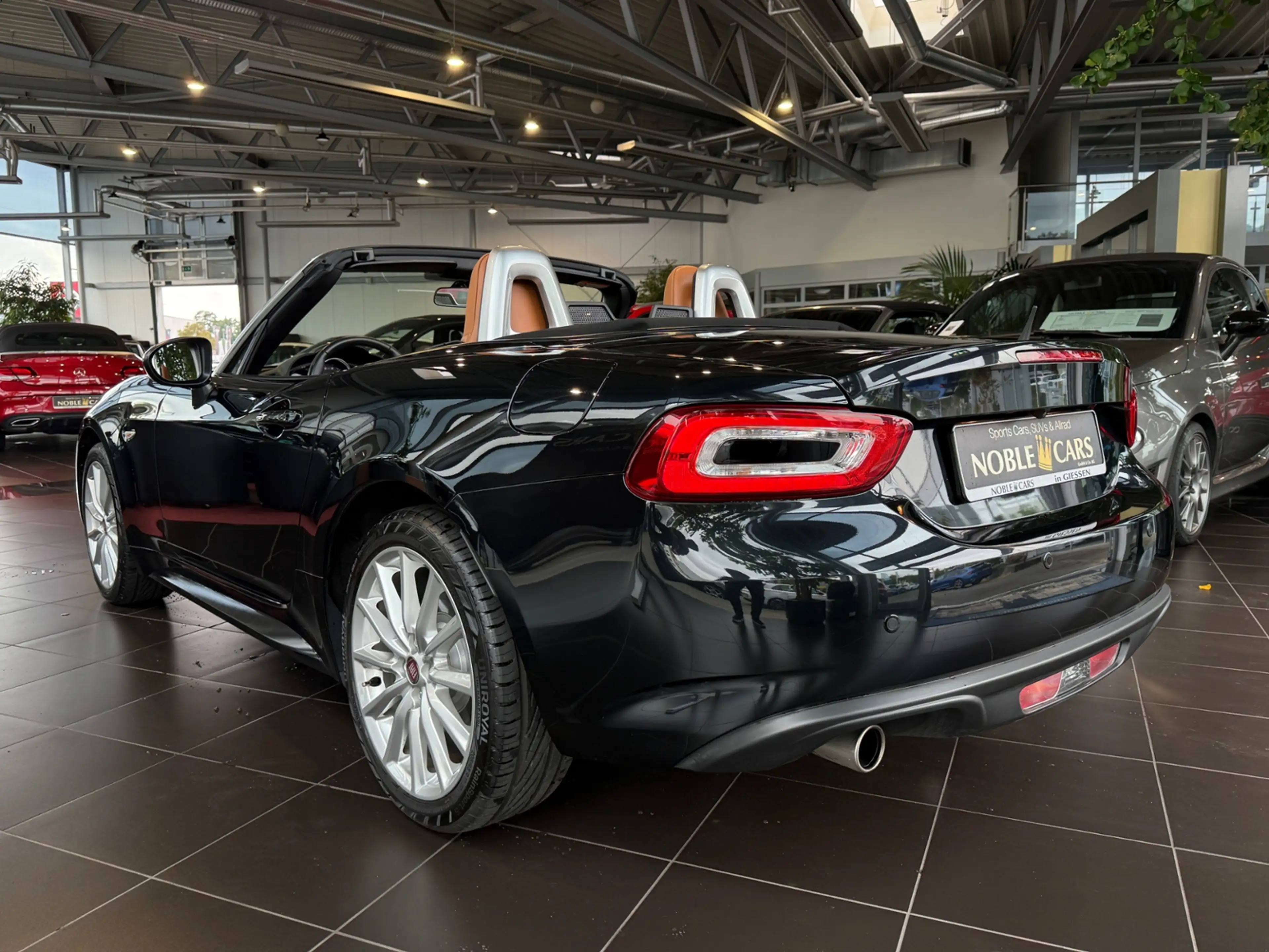 Fiat 124 Spider Lusso LED NAVI ALU — photo 5