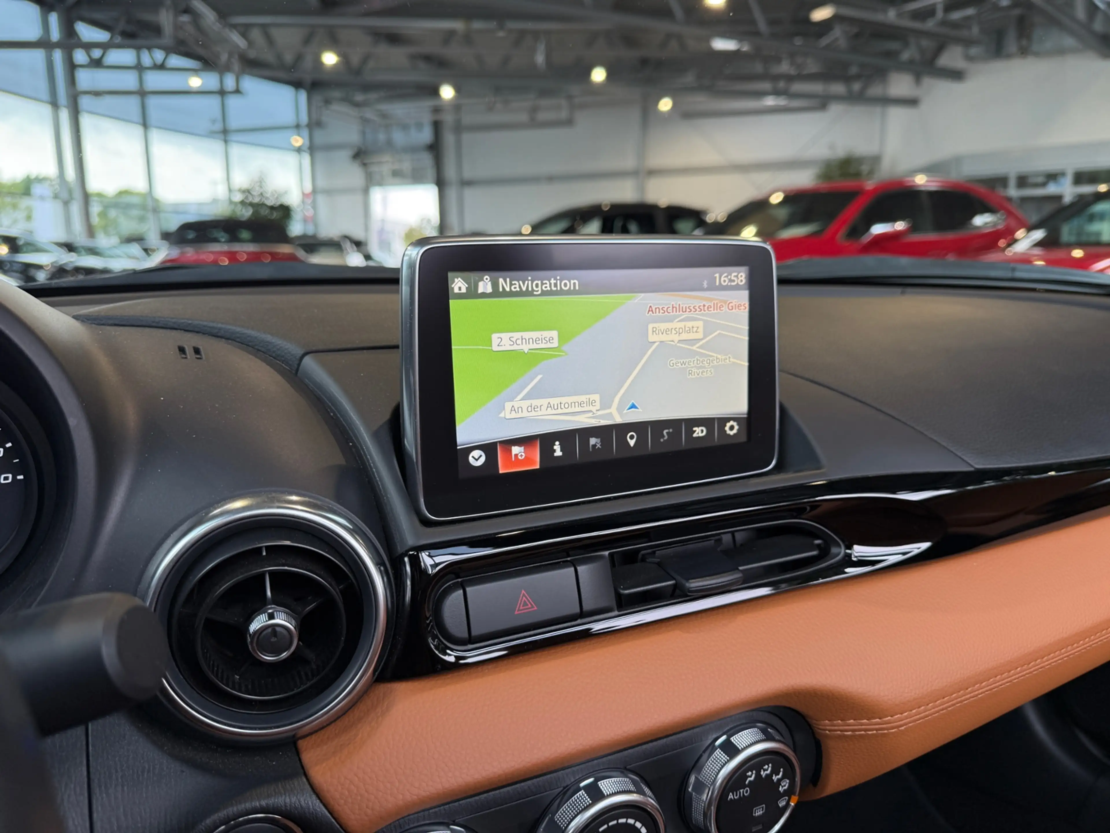 Fiat 124 Spider Lusso LED NAVI ALU — photo 14