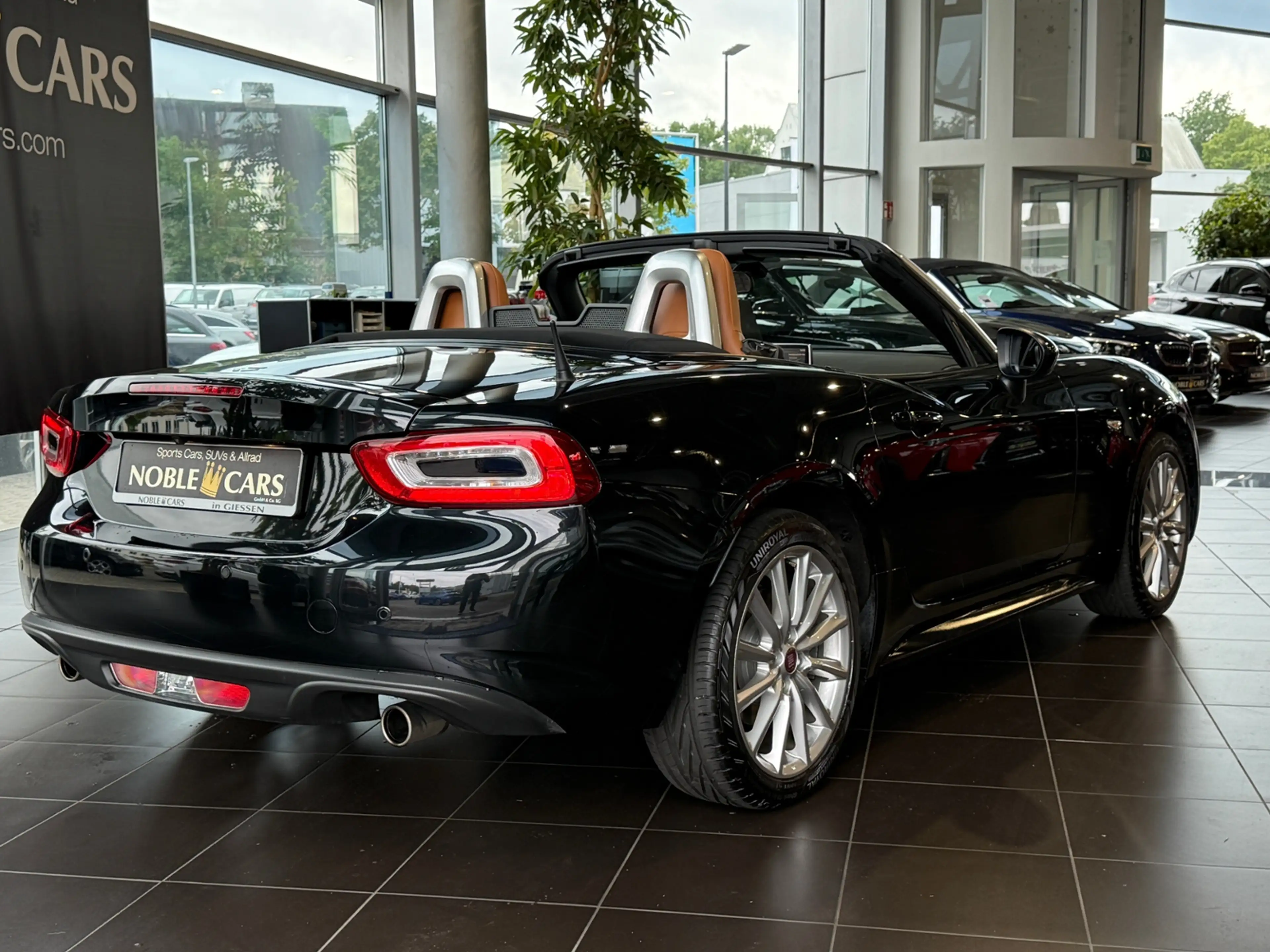 Fiat 124 Spider Lusso LED NAVI ALU — photo 7