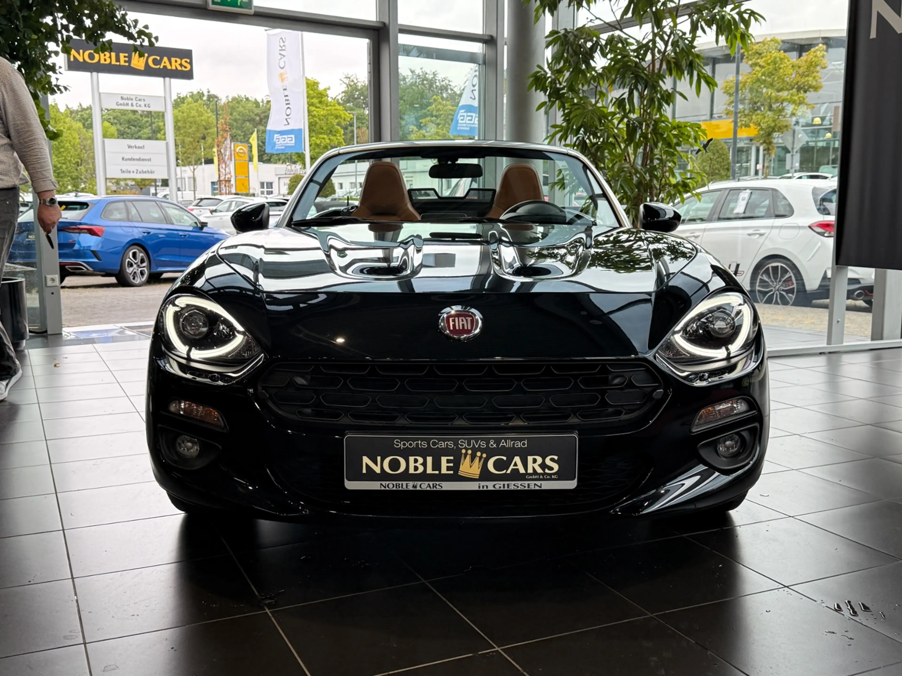 Fiat 124 Spider Lusso LED NAVI ALU — photo 2