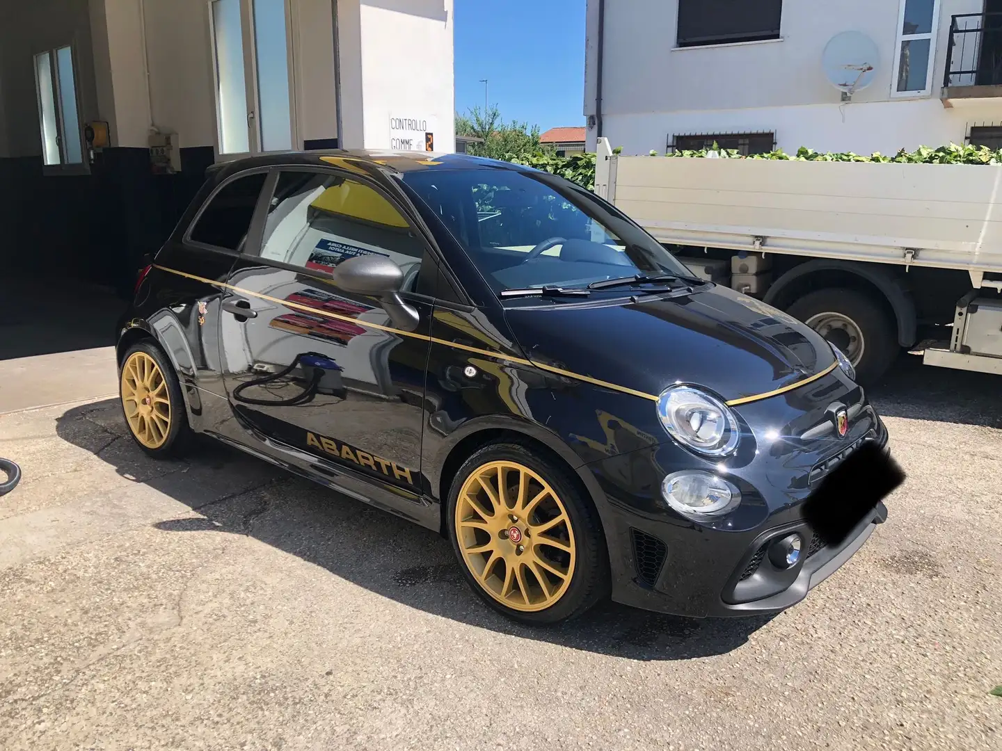 Abarth 595 1.4 t-jet Scorpioneoro 165cv - 2