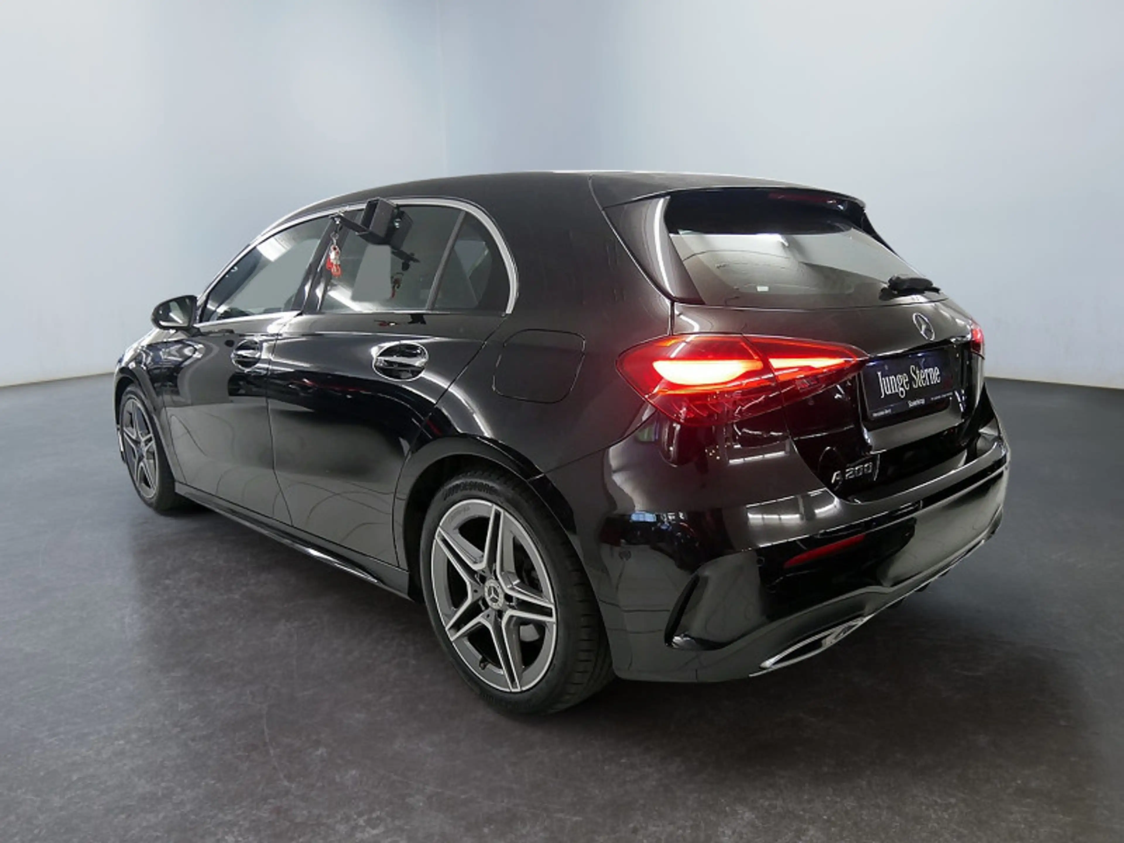 Mercedes-Benz A 200 // AMG DISTR KAMERA SPUR PDC SHZ — photo 6