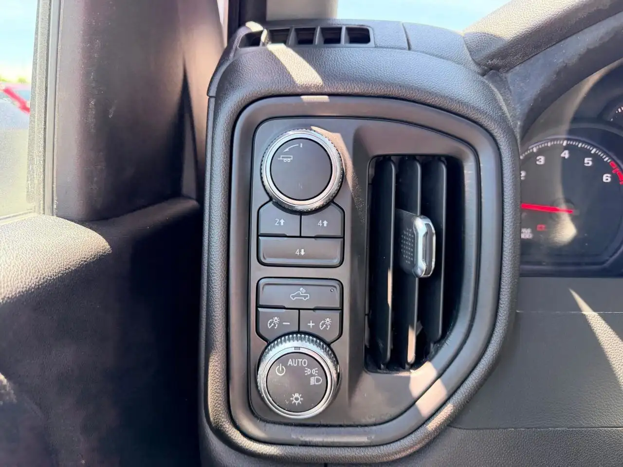 GMC Sierra 2500HD снимка GMC Sierra 2500HD