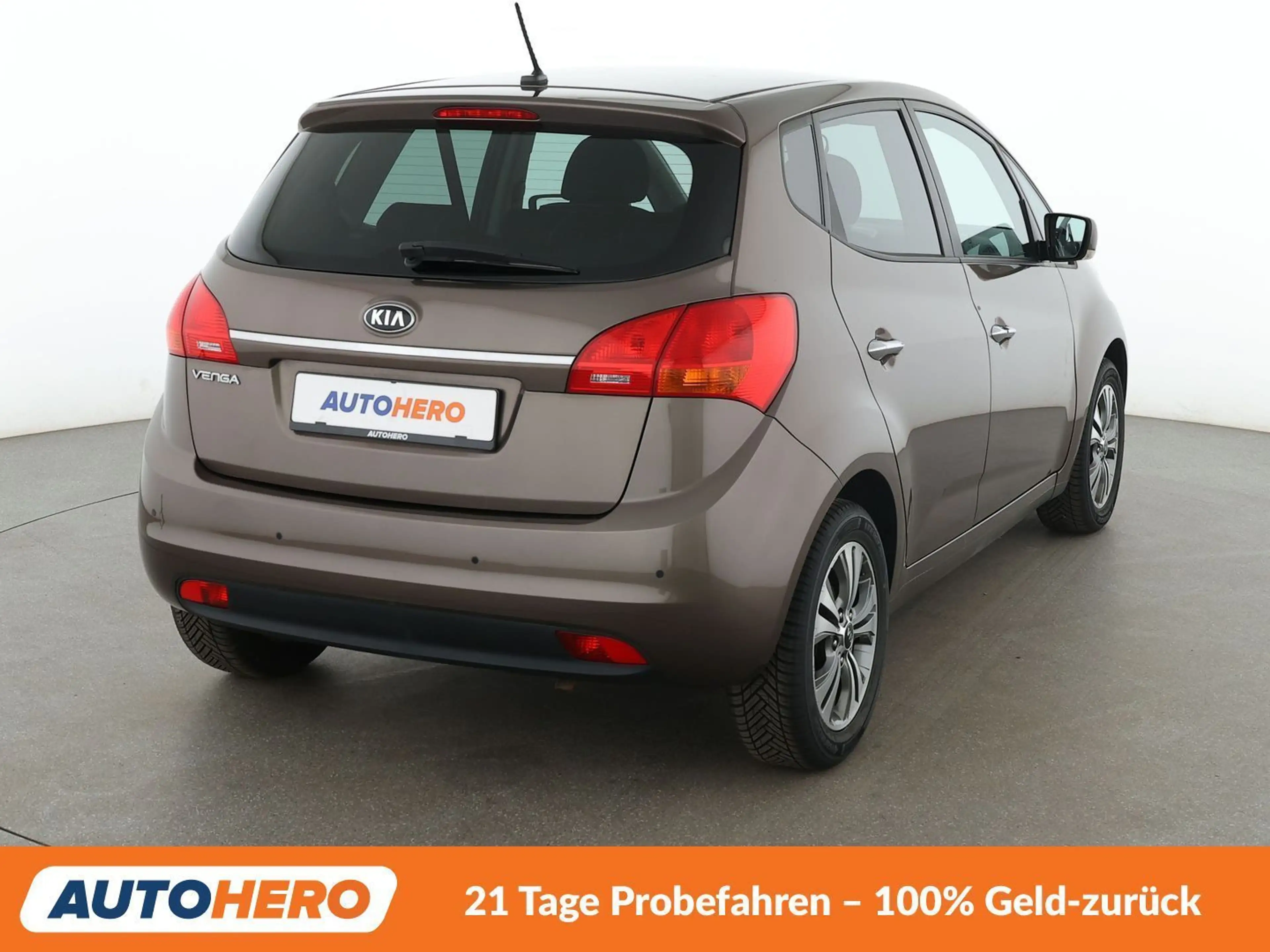 Kia Venga 1.6 Dream Team Aut*PDC*SHZ*KLIMA*GARANTIE* — photo 6
