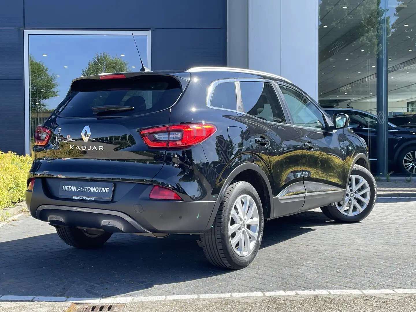 Renault Kadjar 130PK TCe Intens | Automaat | Navigatie | Camera | Zwart - 2