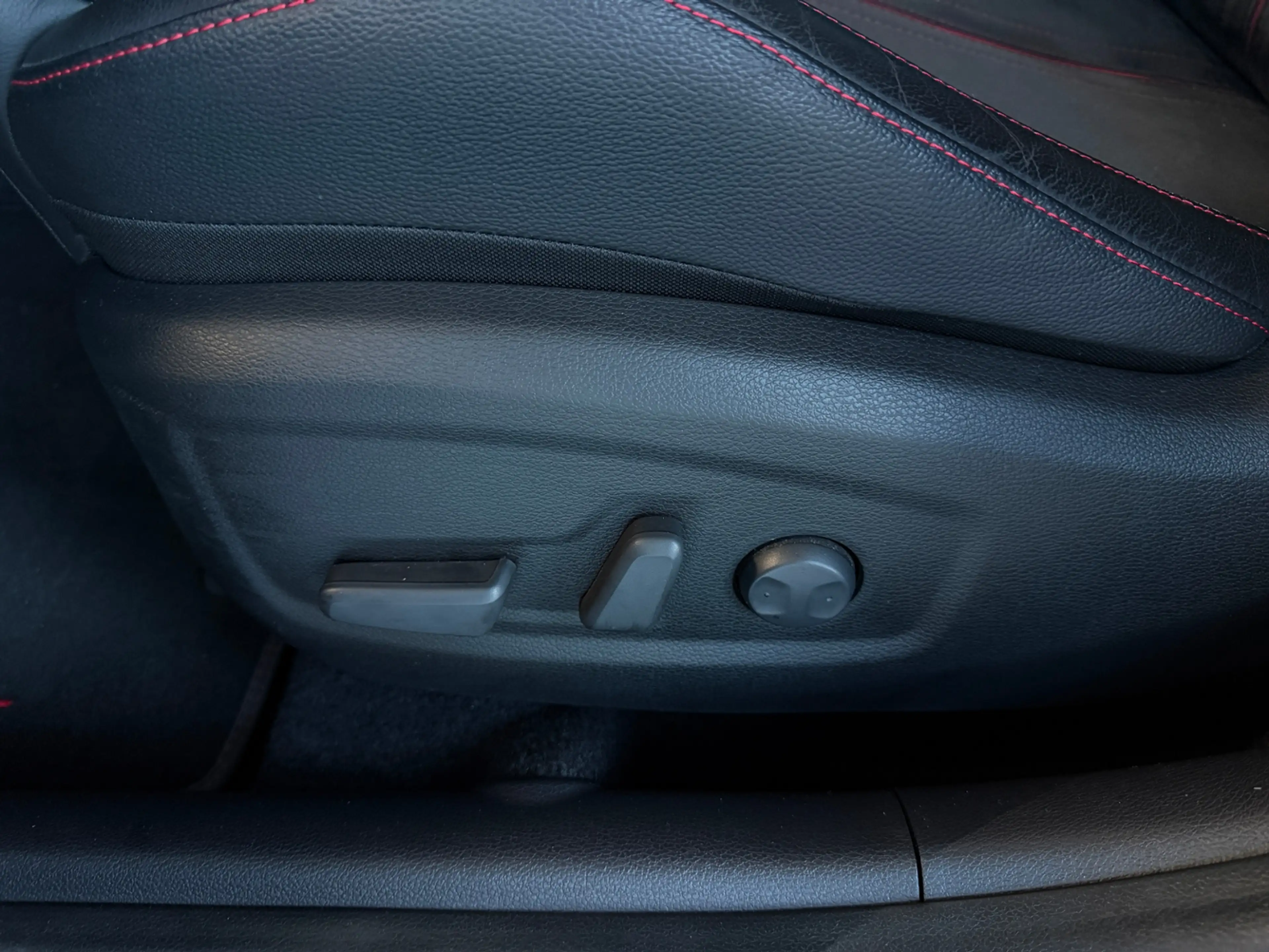 Kia ProCeed / pro_cee'd GT PANO LED NAVI ALU — photo 11