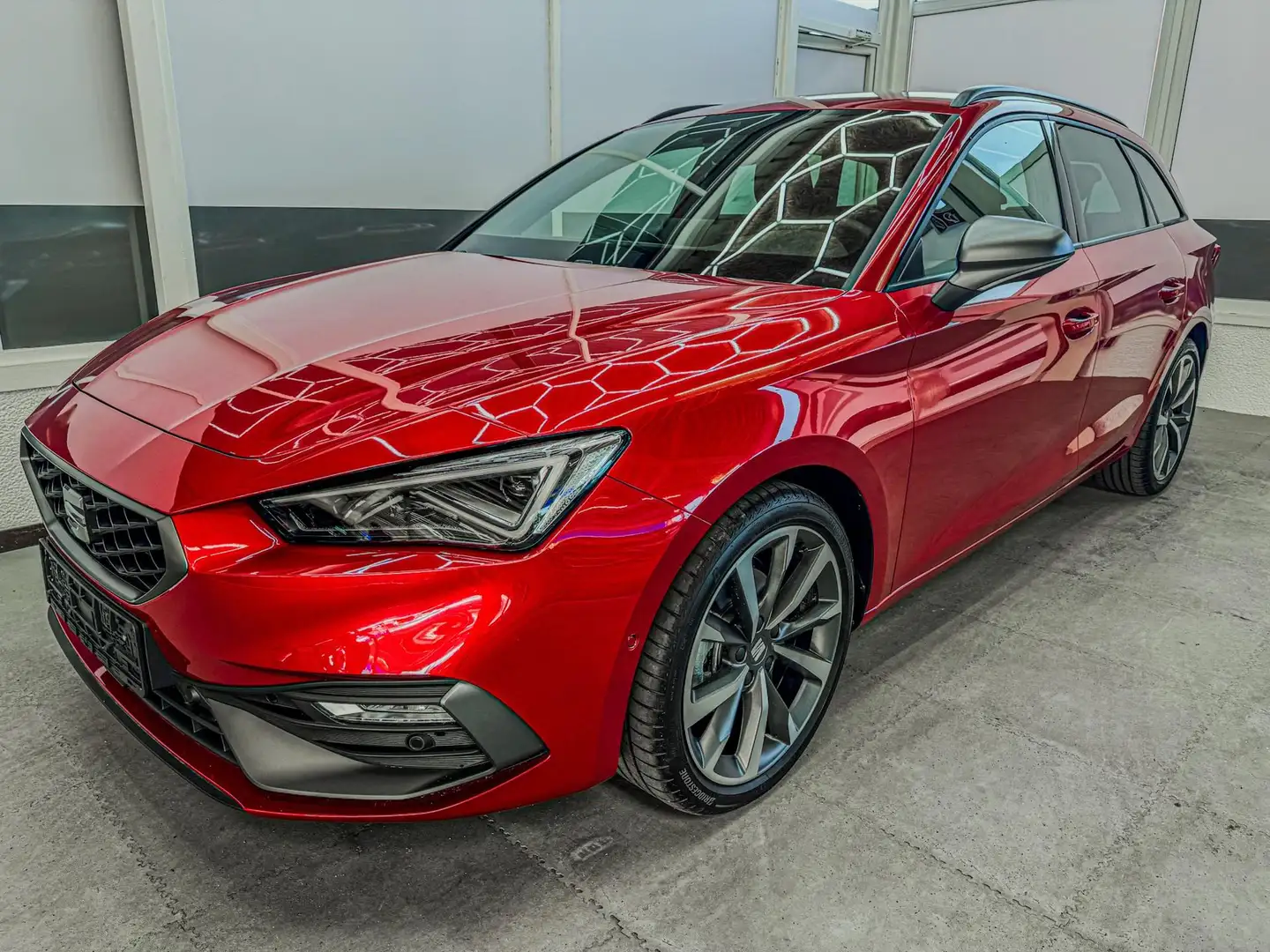 SEAT Leon Sportstourer FR 1.5 TSI AHK NAVI MATRIX KEYLESS... Rosso - 1