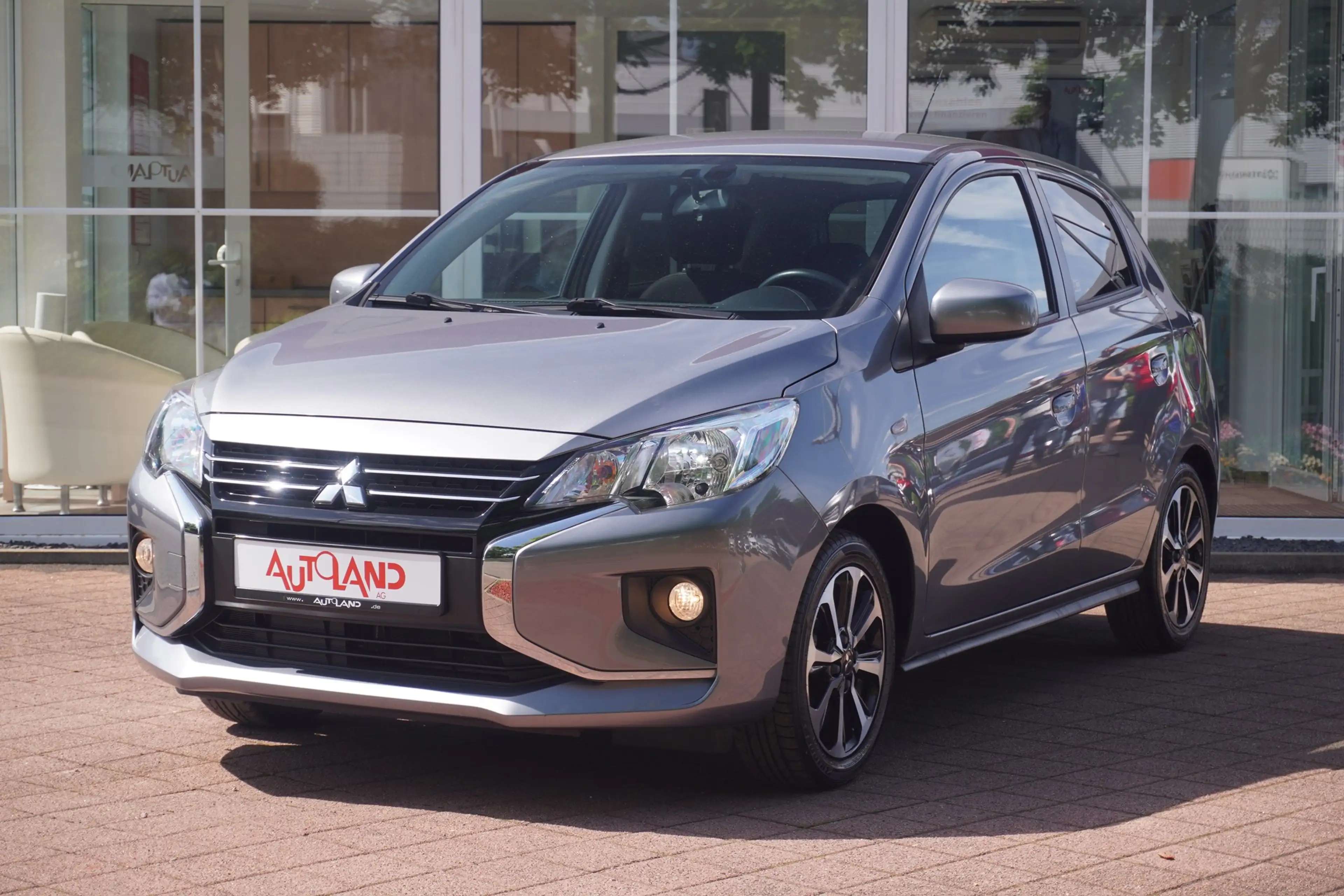 Mitsubishi Space Star 1.2 Spirit+ Navi Sitzheizung Tempomat D — photo 2