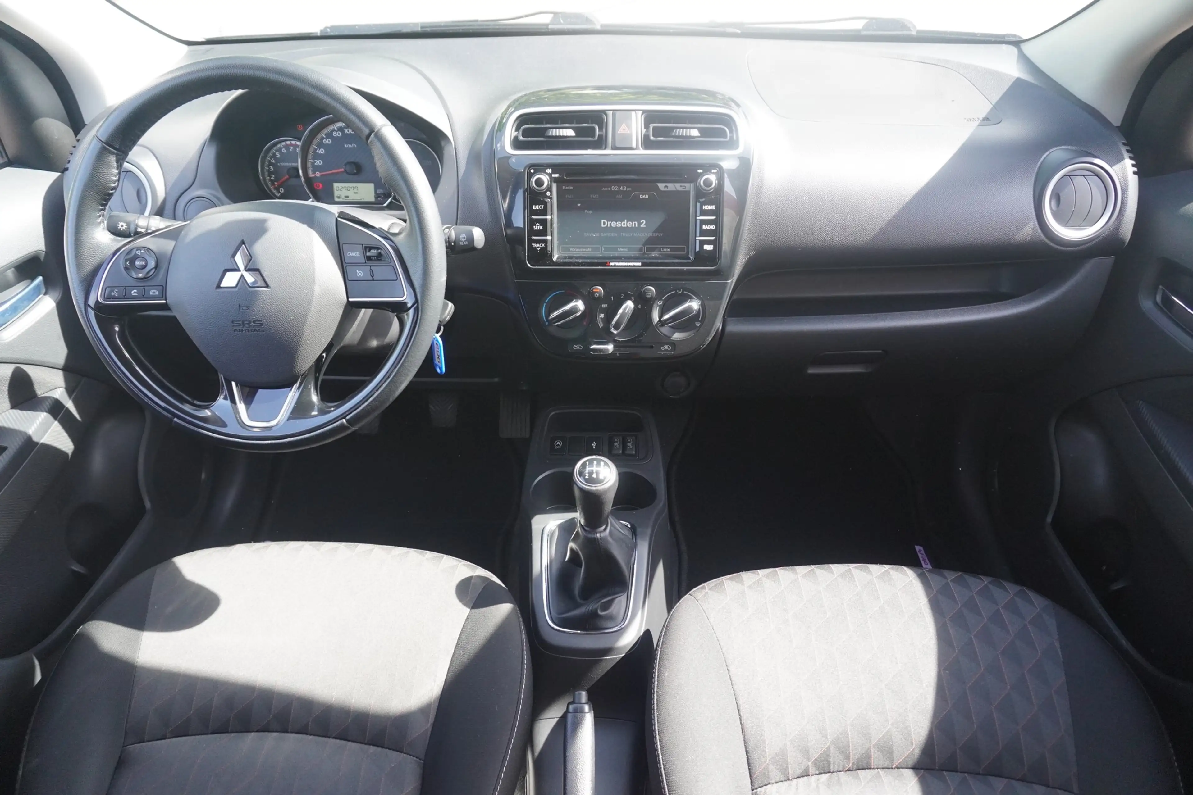 Mitsubishi Space Star 1.2 Spirit+ Navi Sitzheizung Tempomat D — photo 8