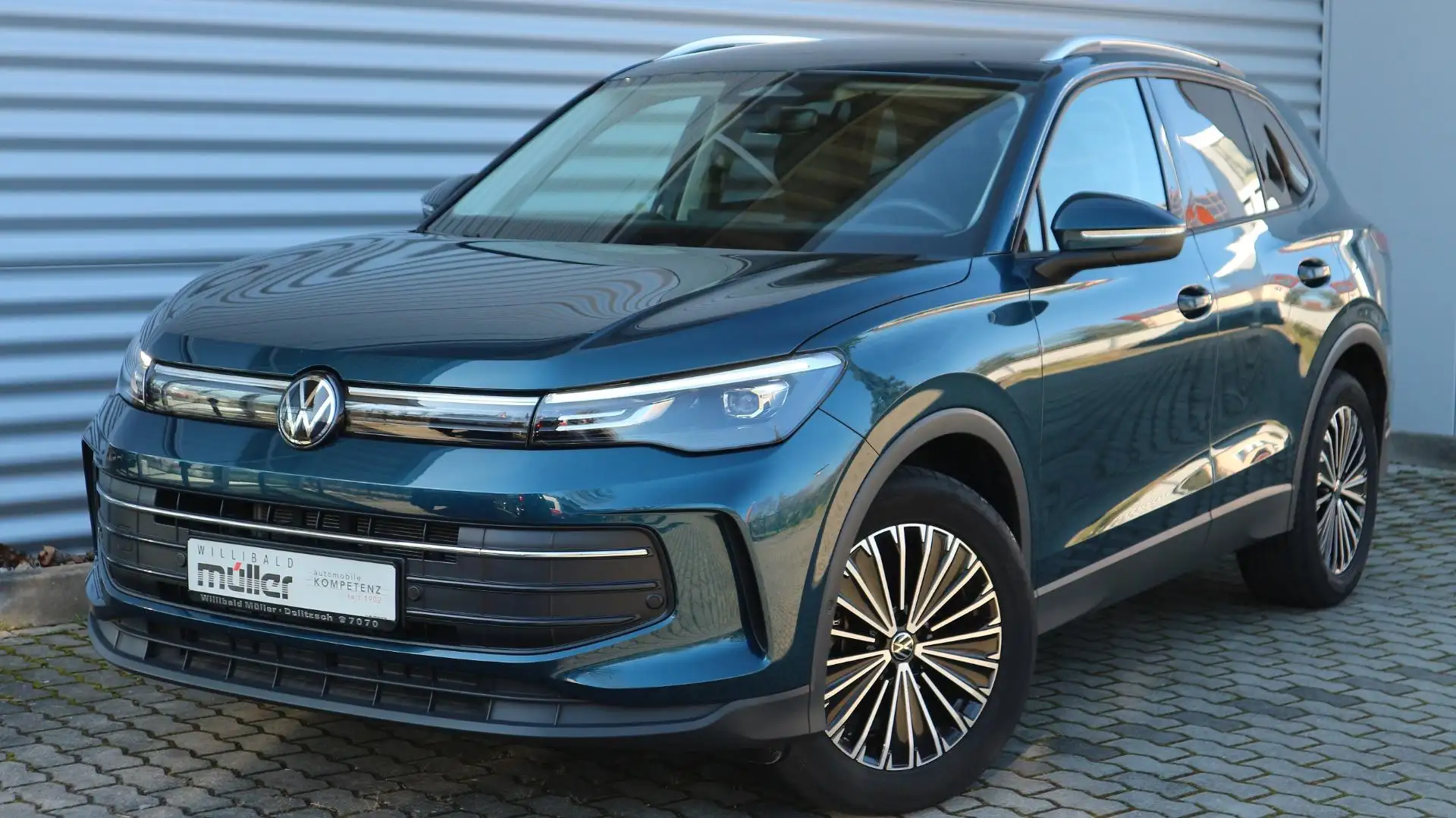 Volkswagen Tiguan Life Bleu - 1