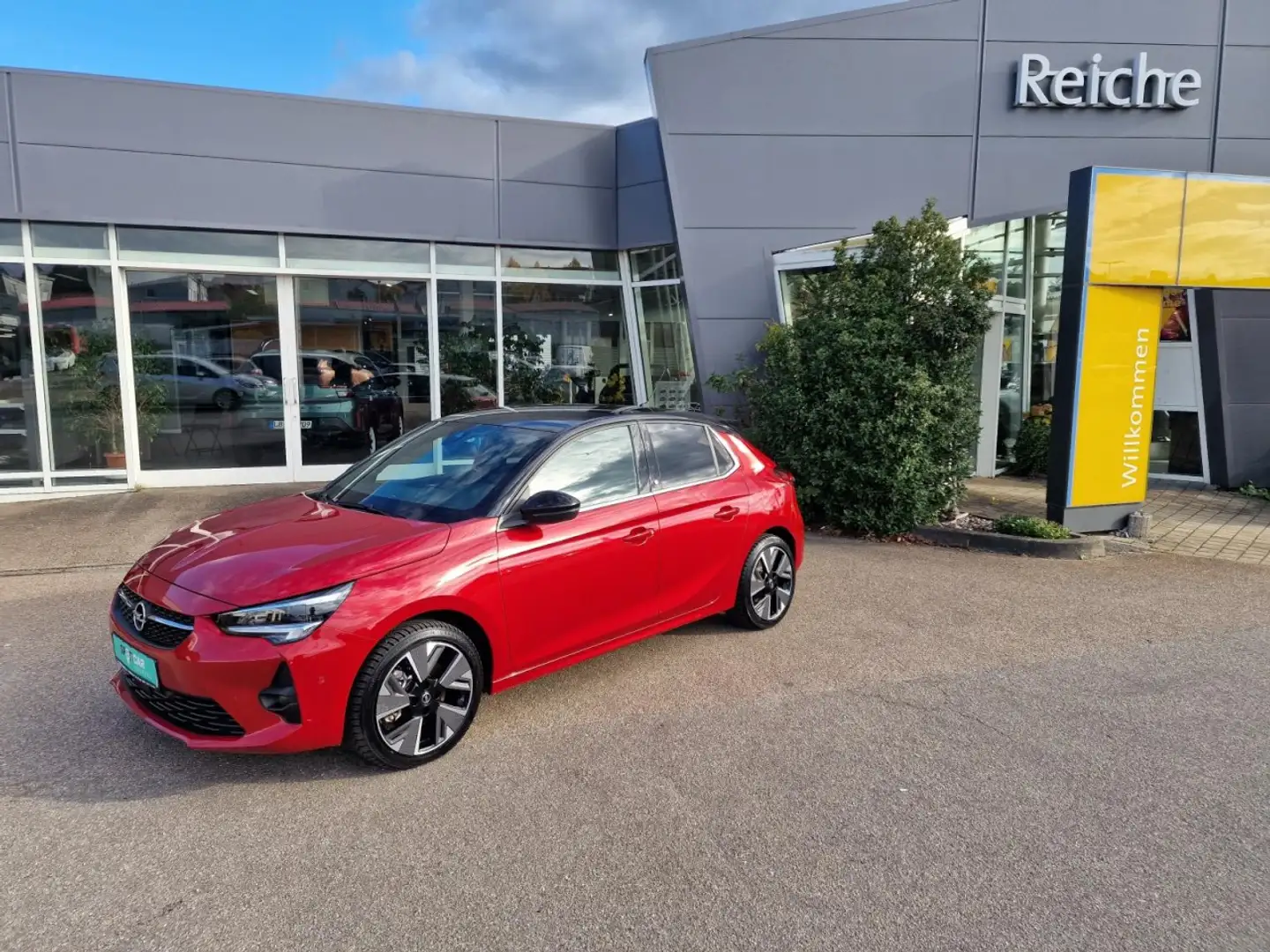 Opel Corsa-e GS AT+NAV+MATRIX+PDC+SHZ+LHZ+APA+11KW Klima Navi Rot - 1