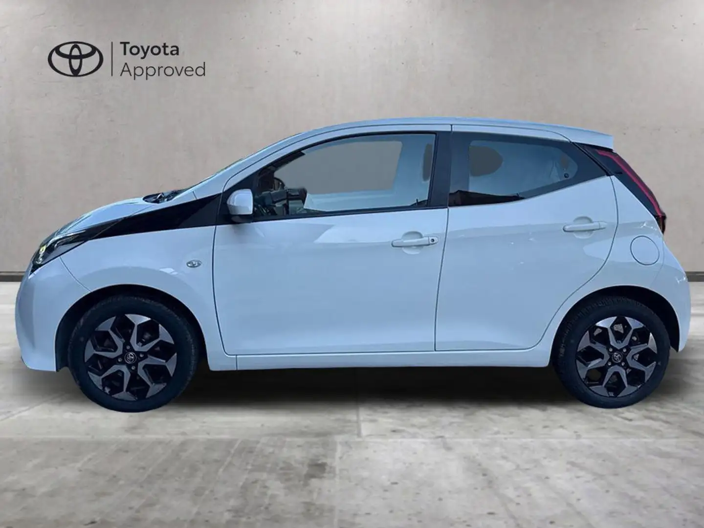 Toyota Aygo Aygo 5p 1.0 x-play 72cv Bianco - 2