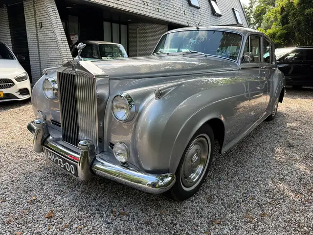 Rolls-Royce Cloud SILVER