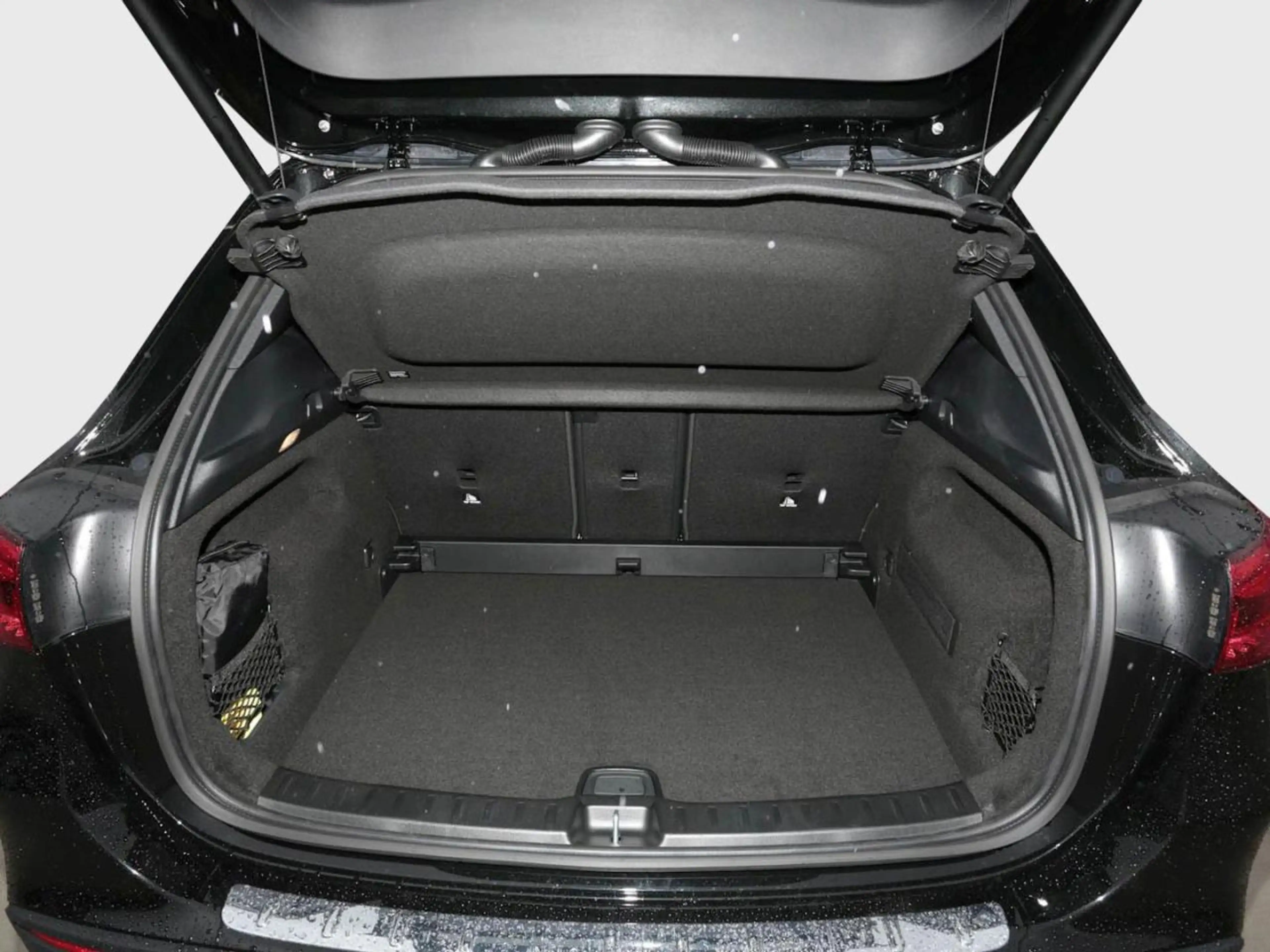 Mercedes-Benz GLA 220 d 4MATIC AMG Night Panorama Kamera AHK — photo 6