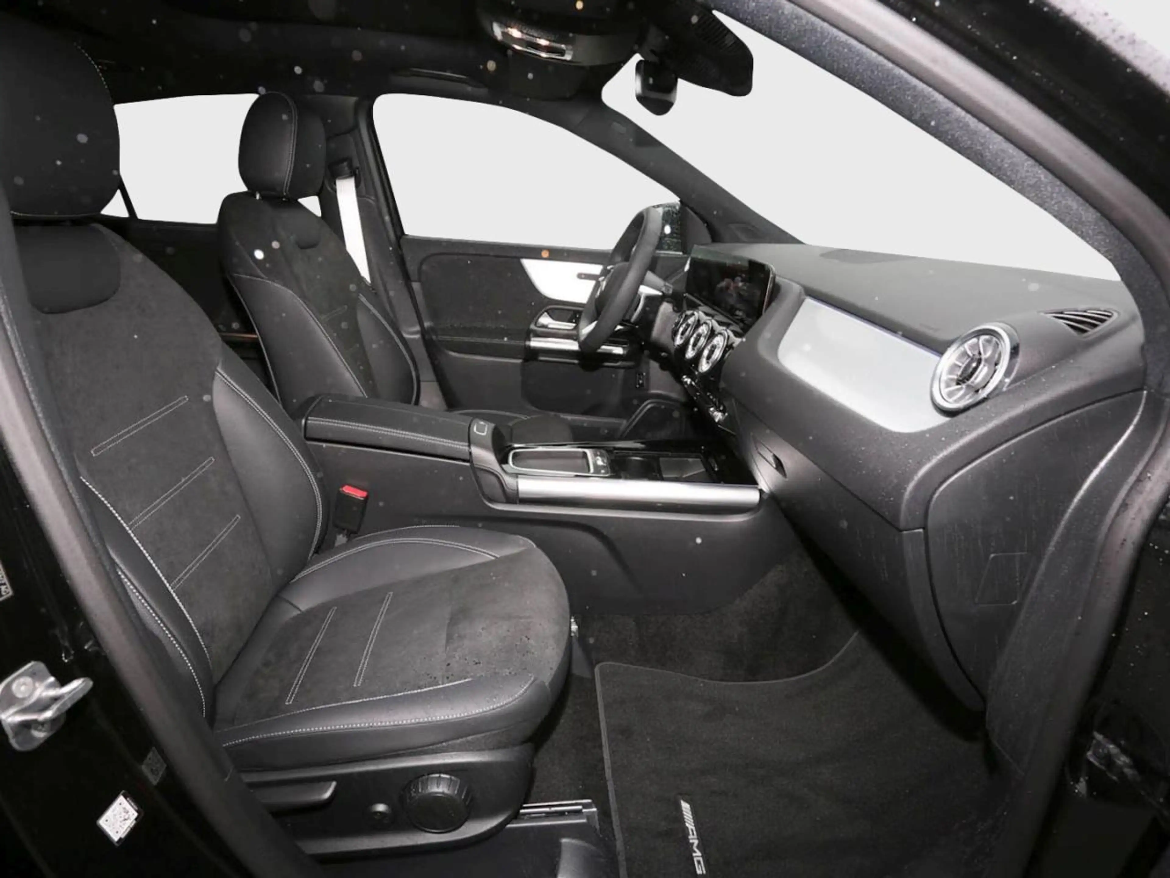 Mercedes-Benz GLA 220 d 4MATIC AMG Night Panorama Kamera AHK — photo 9