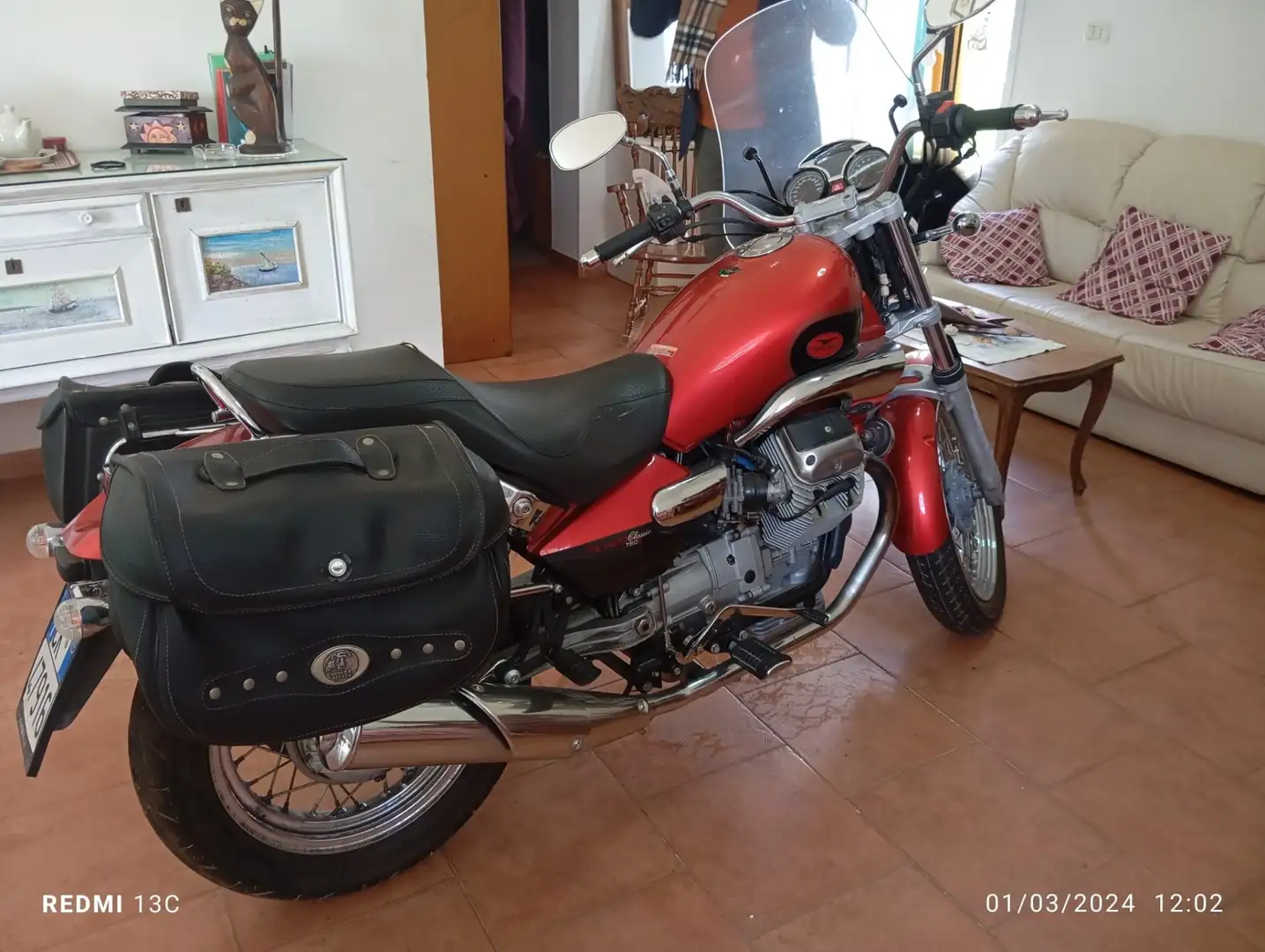 Moto Guzzi Nevada Naranja - 1
