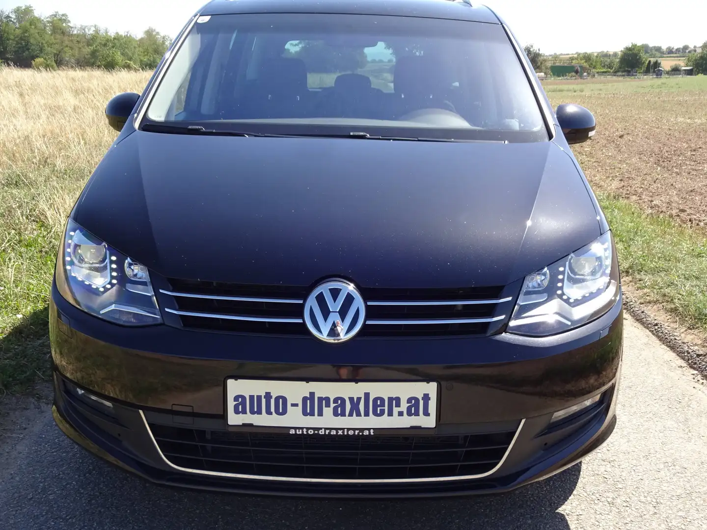 Volkswagen Sharan 7 Sitze 4Motion Aut.+Navi+Winterpaket+Bi Xenon+ACC+Front Assist+ el. Schiebetüren + Schwarz - 2