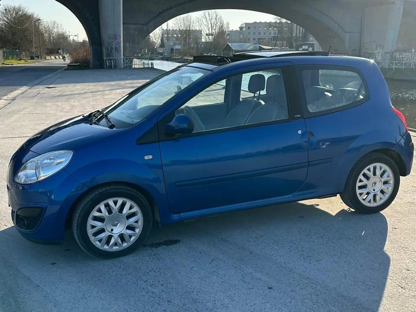 Renault Twingo Twingo 1.2 16V Initiale Blauw - 2