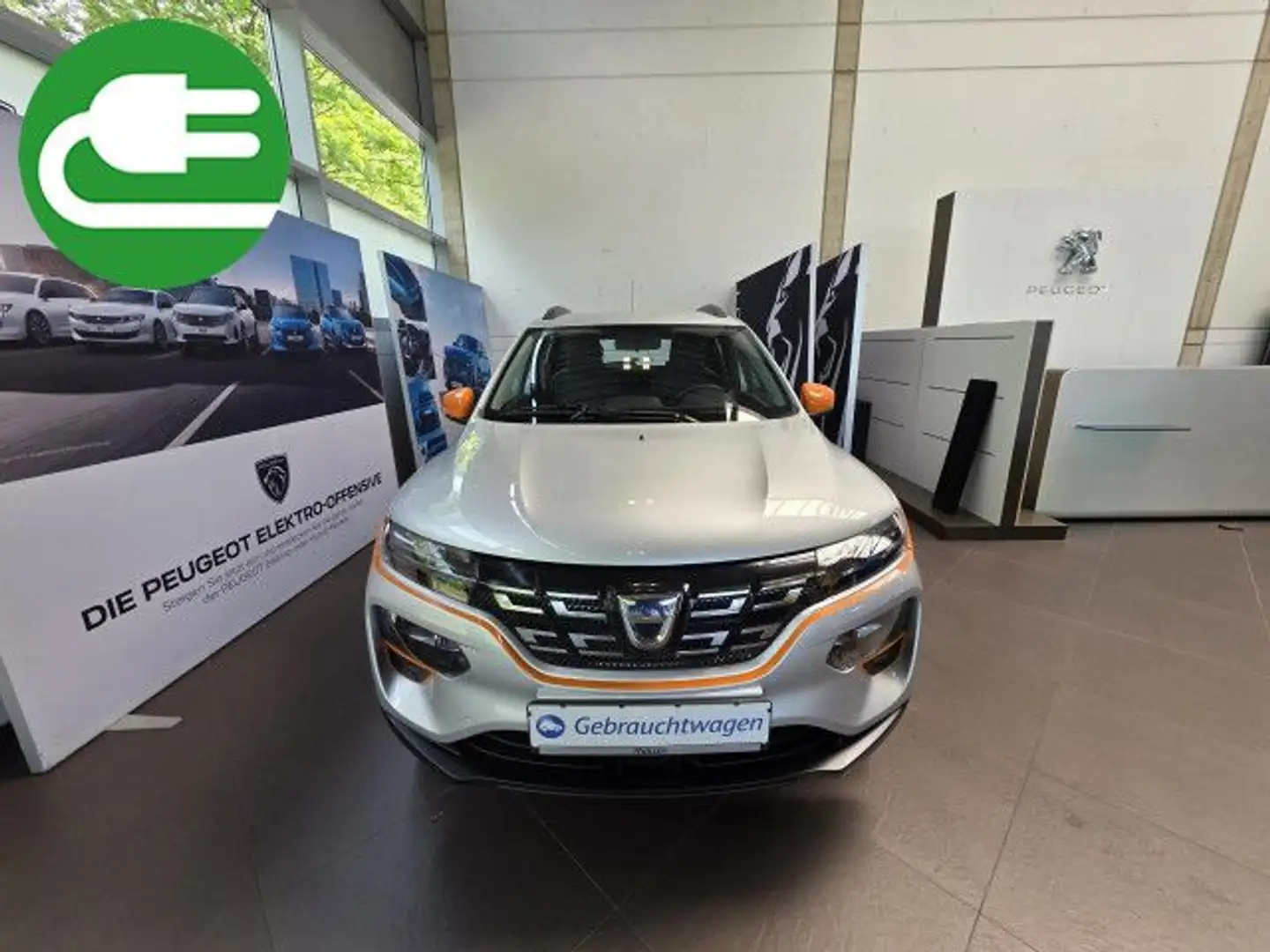 Dacia Spring Essential / Navi / PDC / R-Kamera / Leder Zilver - 2