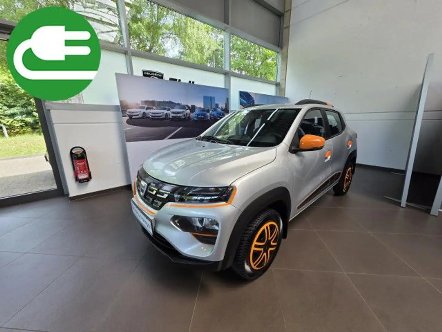Dacia Spring Essential / Navi / PDC / R-Kamera / Leder Zilver - 1