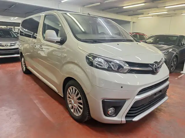 Toyota Proace VERSO 1.6 d 8 PL Auto