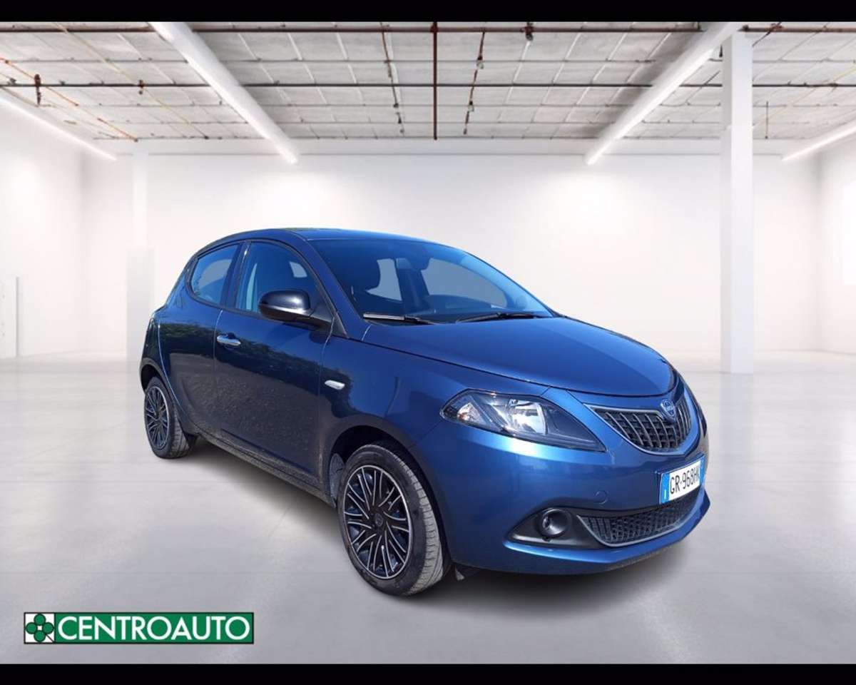 Lancia Ypsilon 1.0 firefly hybrid Gold s&s 70cv 5p.ti