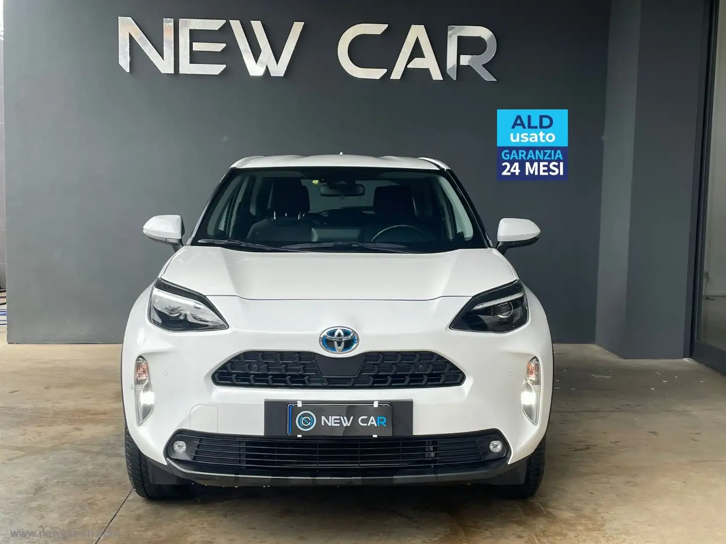 Toyota Yaris Cross 1.5 Hybrid 5p. E-CVT Busin. Blanco - 1