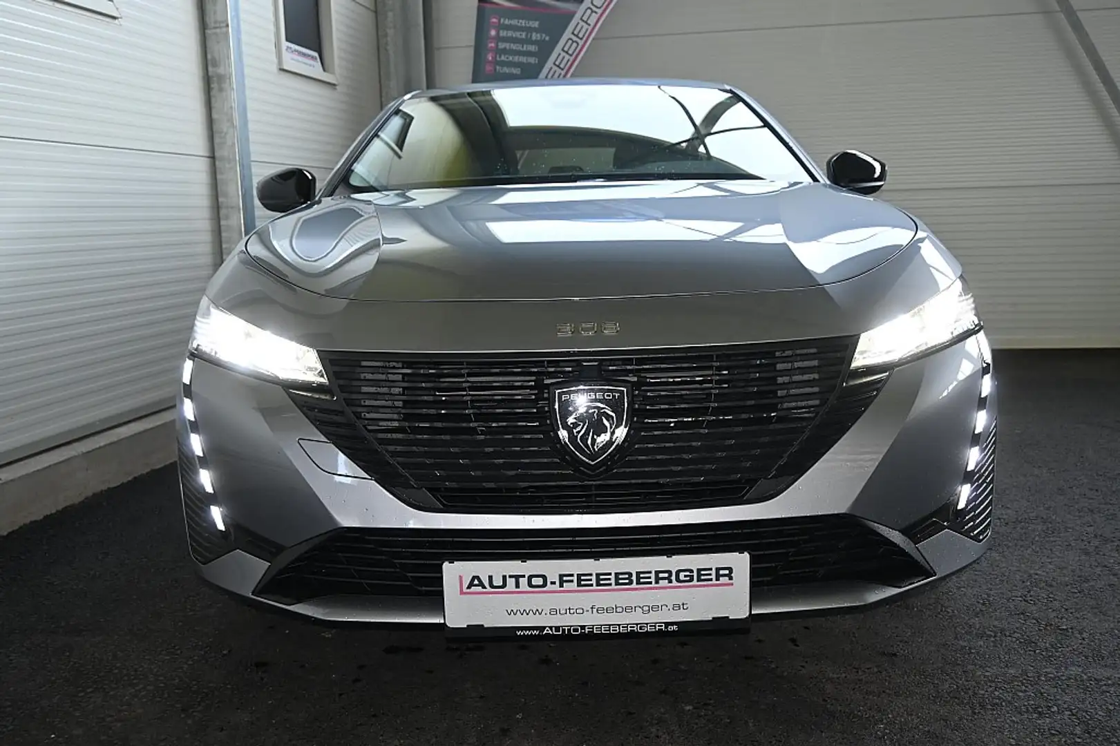 Peugeot 308 PureTech 110 S&S 6-Gang-Manuell Active Grigio - 2